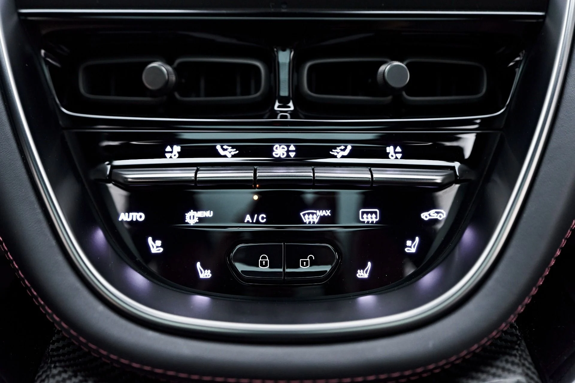 mph075_4254901650_Used_2023_Aston_Martin_DBX_707_1754786768_048009d41d