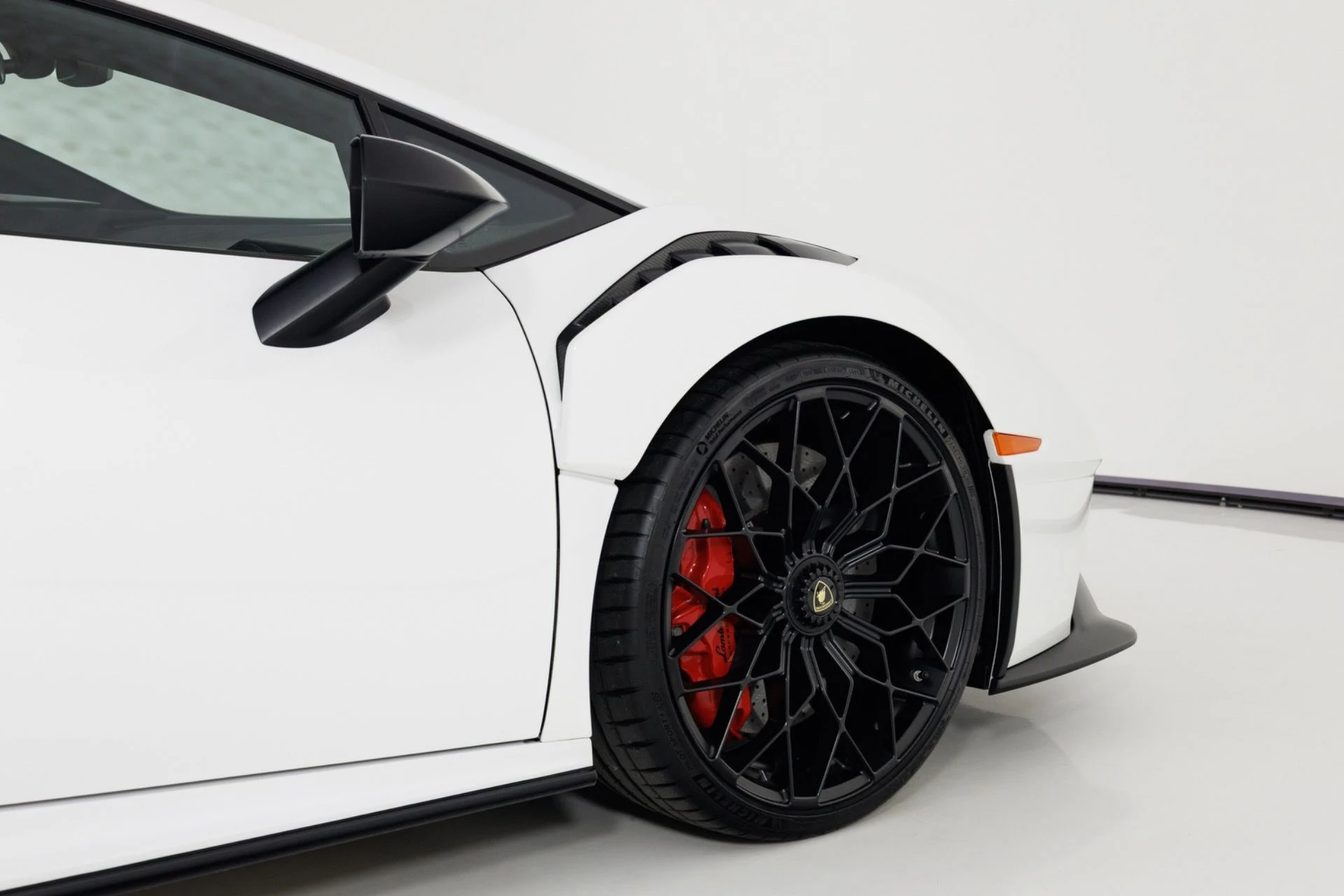 mph075_568178836_Used_2021_Lamborghini_Huracan_STO_1789754439_b5de8a2f32