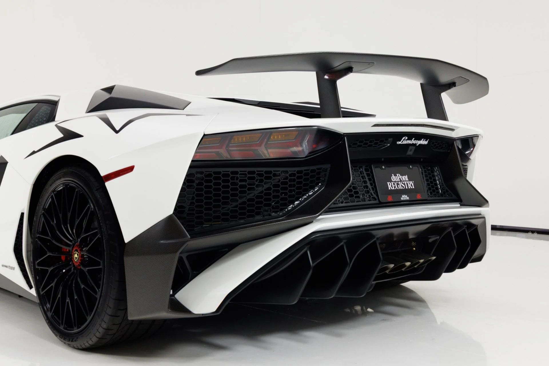 mph075_66015440_Used_2016_Lamborghini_Aventador_LP_750_4_Superveloce_1779992498_4c6a3eafcb