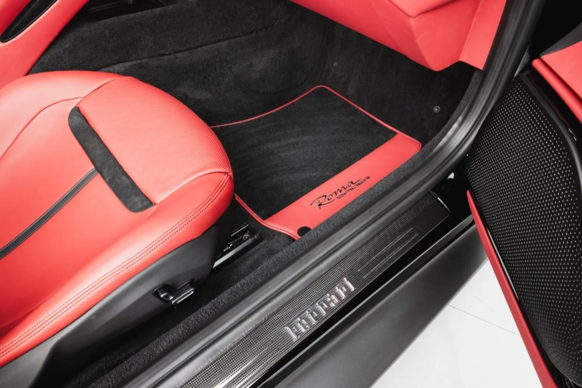 mph075_664412181_Used_2024_Ferrari_Roma_Spider_2dfa34c8d8