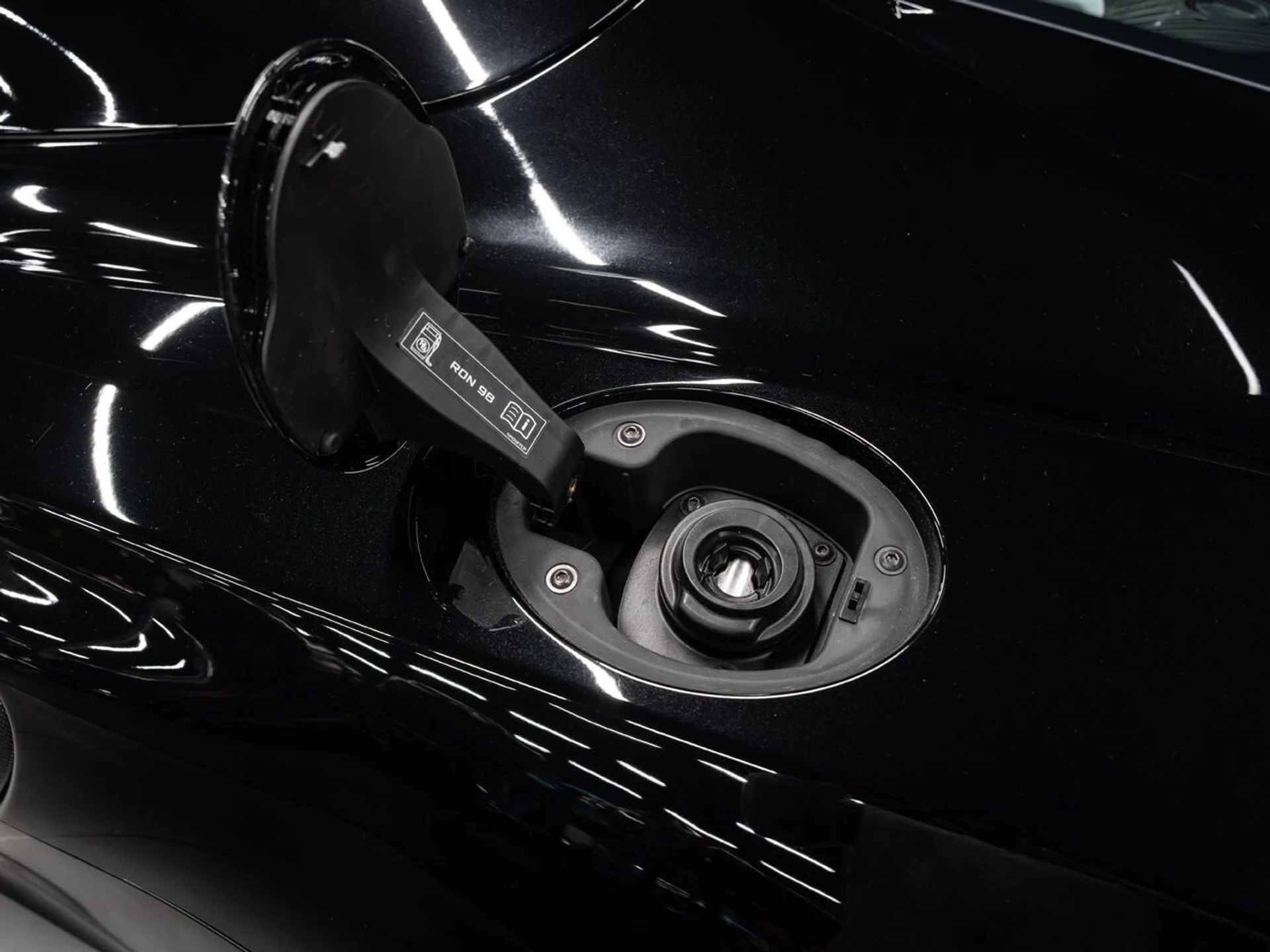 mph075_729275698_mclaren_650s_2015_3f20fdb48e