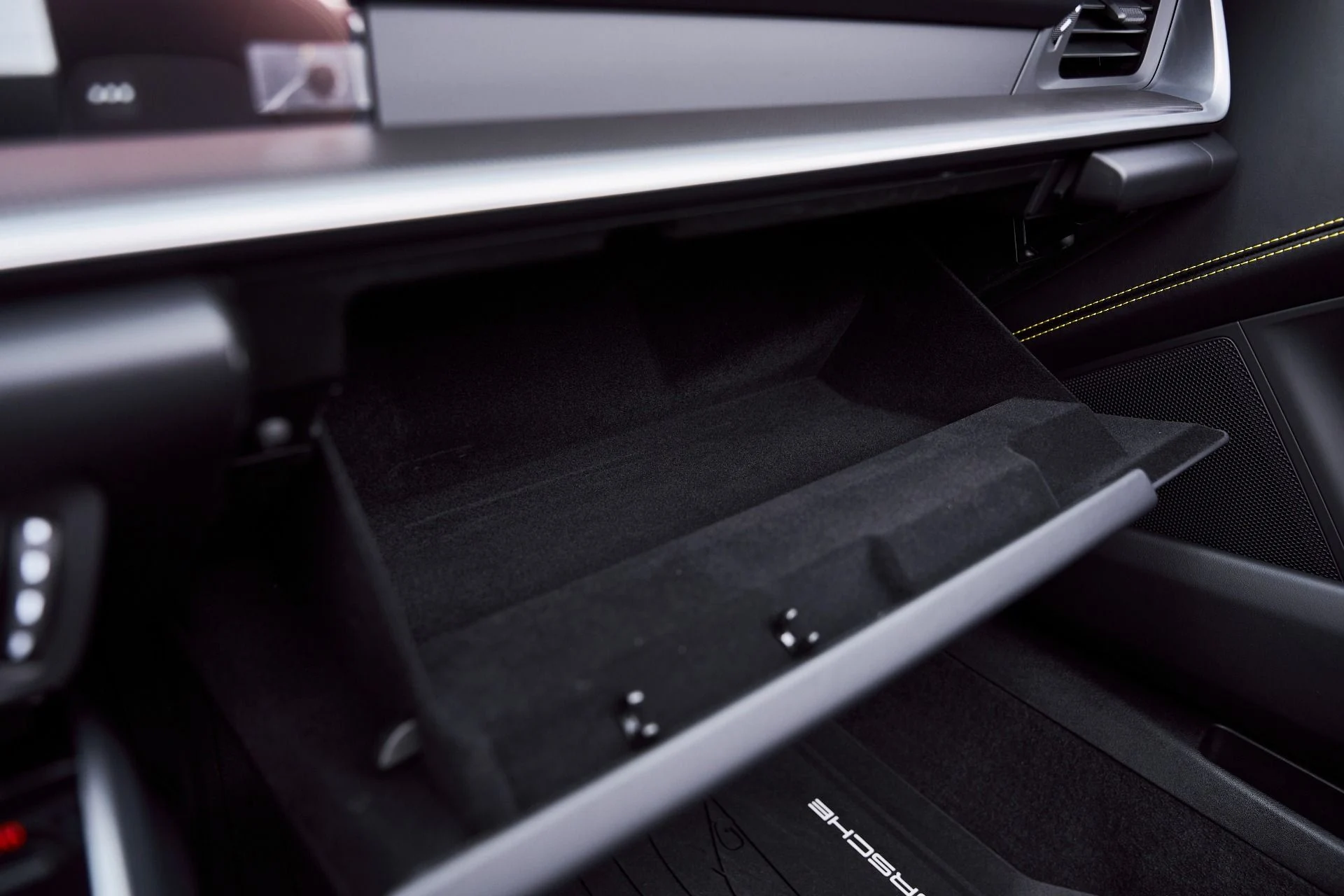 mph075_735108716_Used_2025_Porsche_911_Turbo_S_1770776391_2152f0d5fd