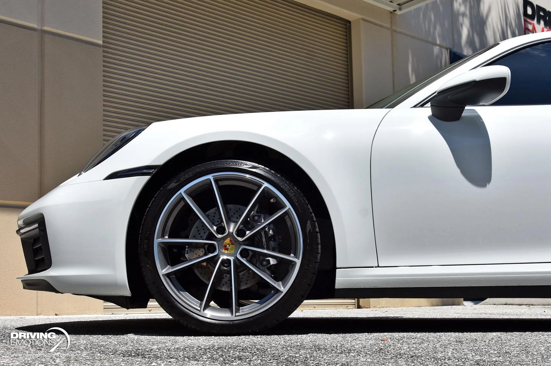 mph075_739430395_865_p76_l_0856b7fa9f