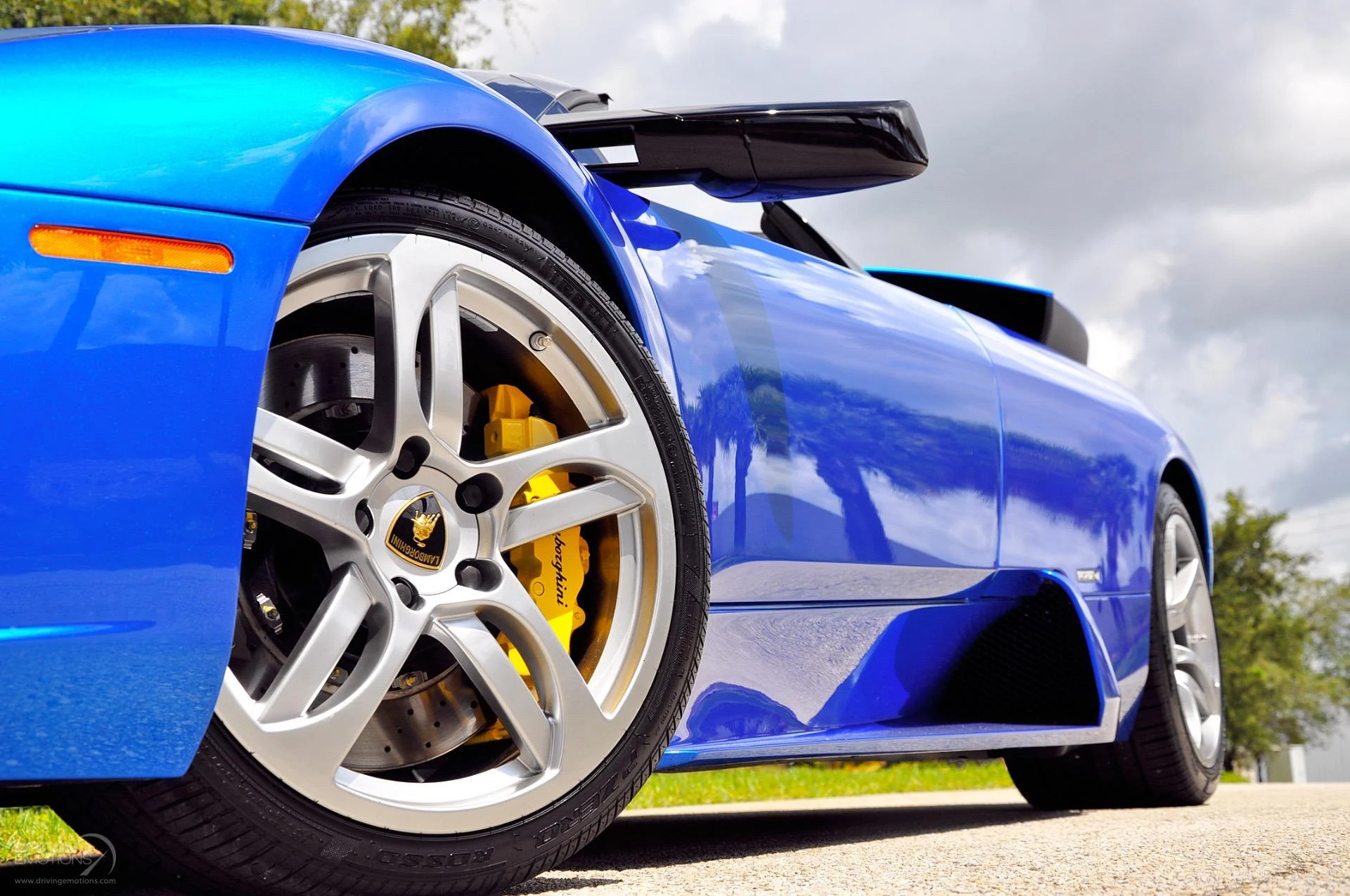 mph075_753276799_325_p76_l_7c86fa016e