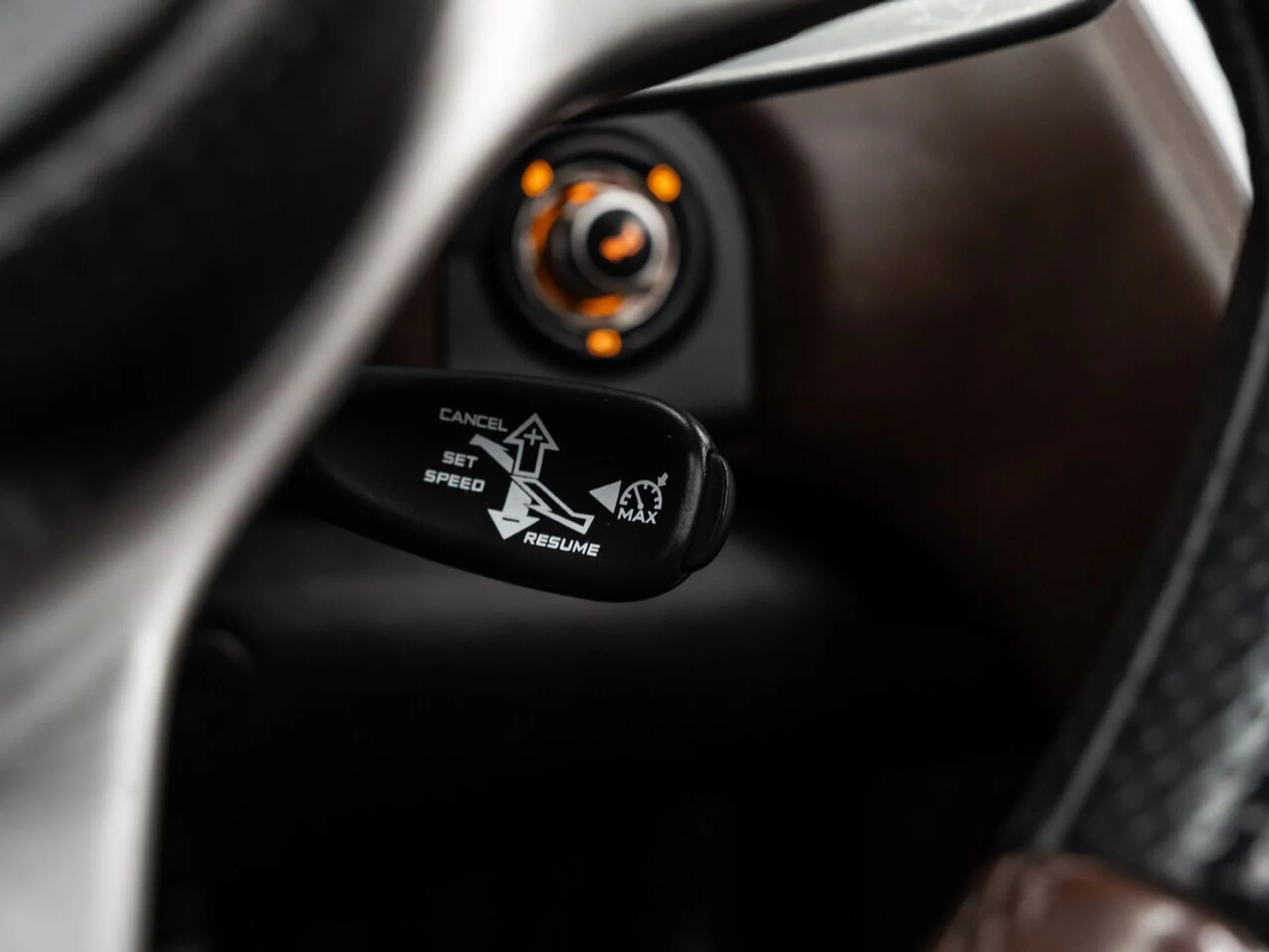 mph075_983564268_mclaren_mp4_12c_2014_9136e872ba