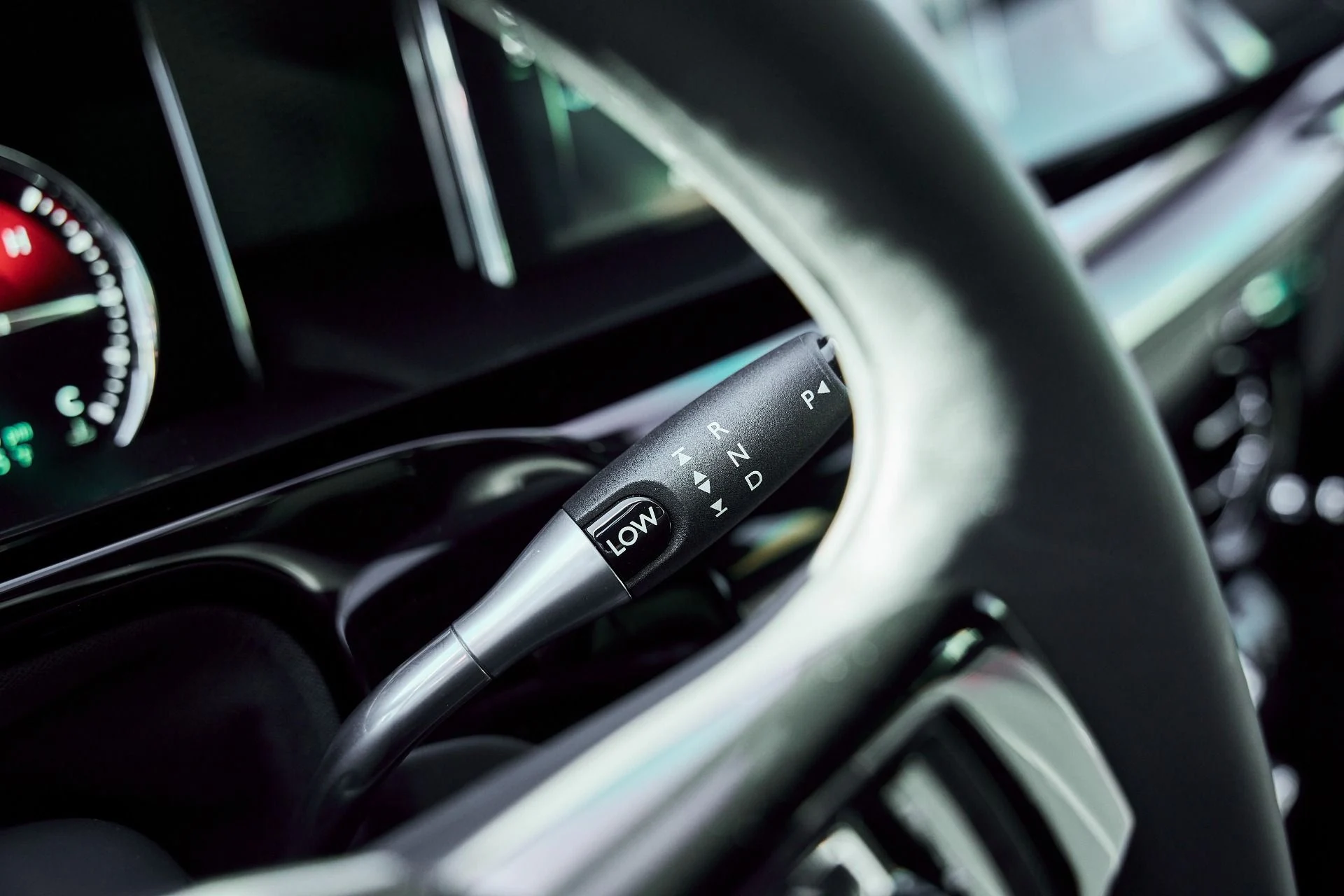 mph075_991760447_Used_2024_Rolls_Royce_Phantom_Base_1770700164_7c063d1750