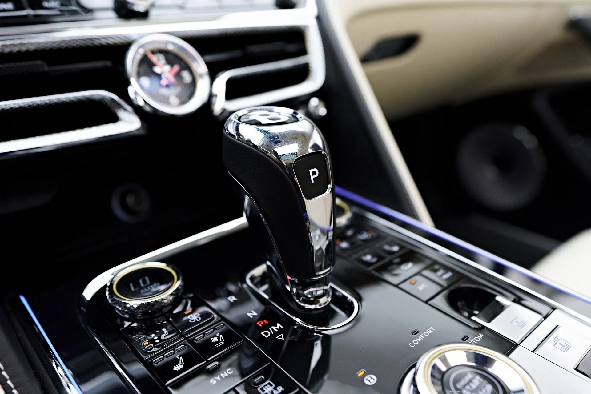 mph076_1008702413_Used_2021_Bentley_Flying_Spur_V8_1755391879_264357e740