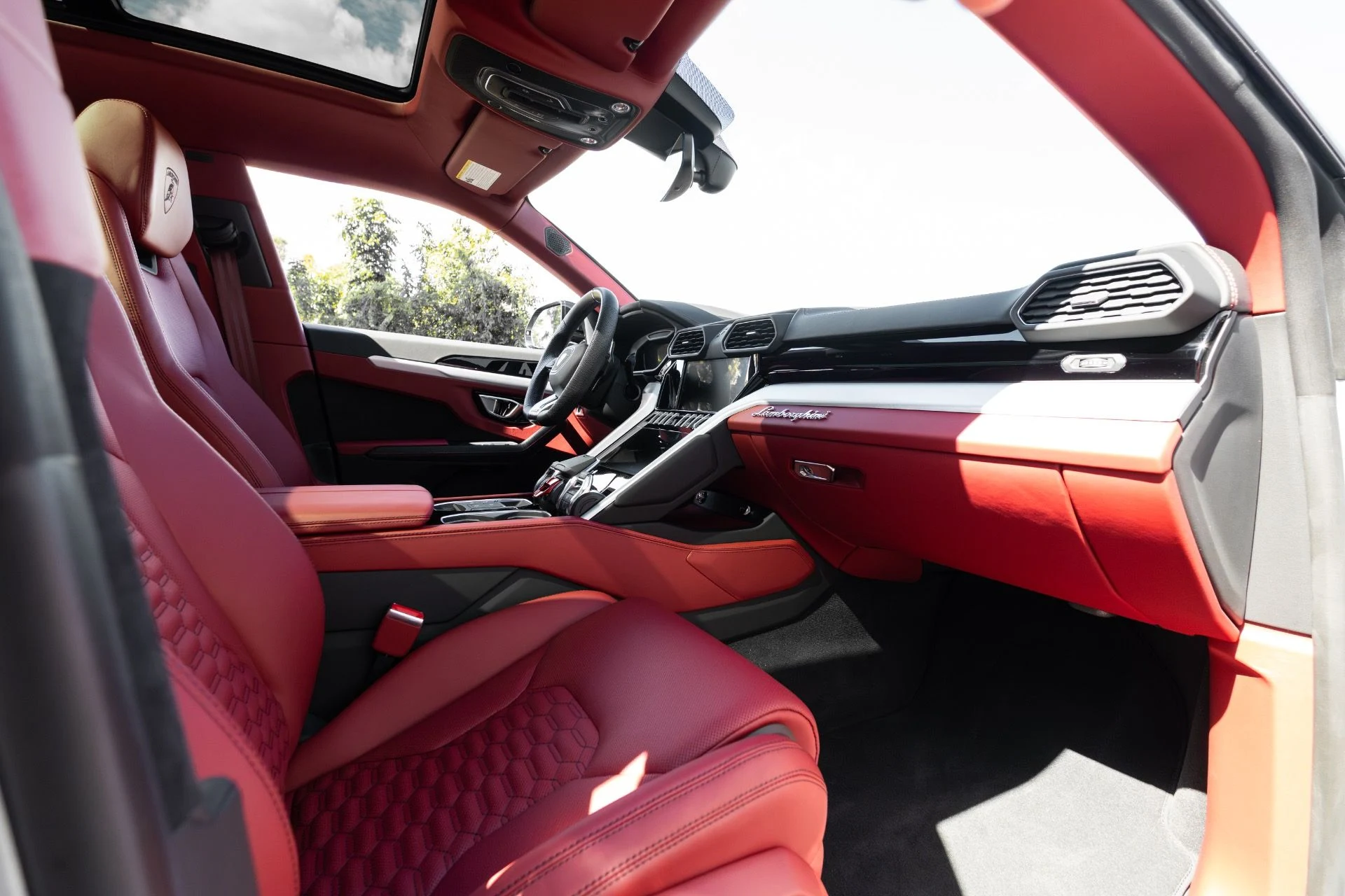 mph076_1281513189_Used_2022_Lamborghini_Urus_1770690392_30a019c842