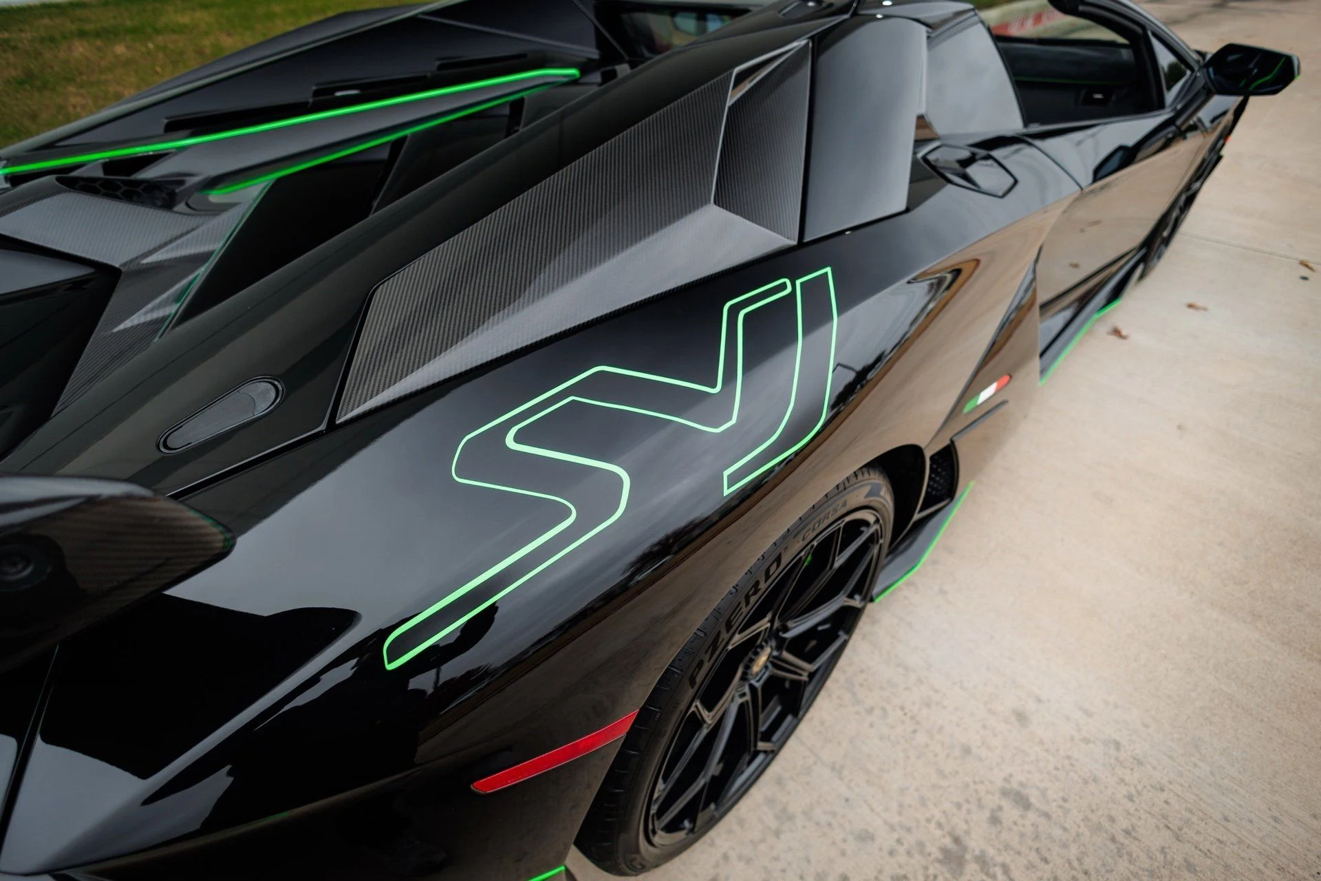 mph076_145645732_684b3172493051aa95d338d72b23a69ex_181ffb385a