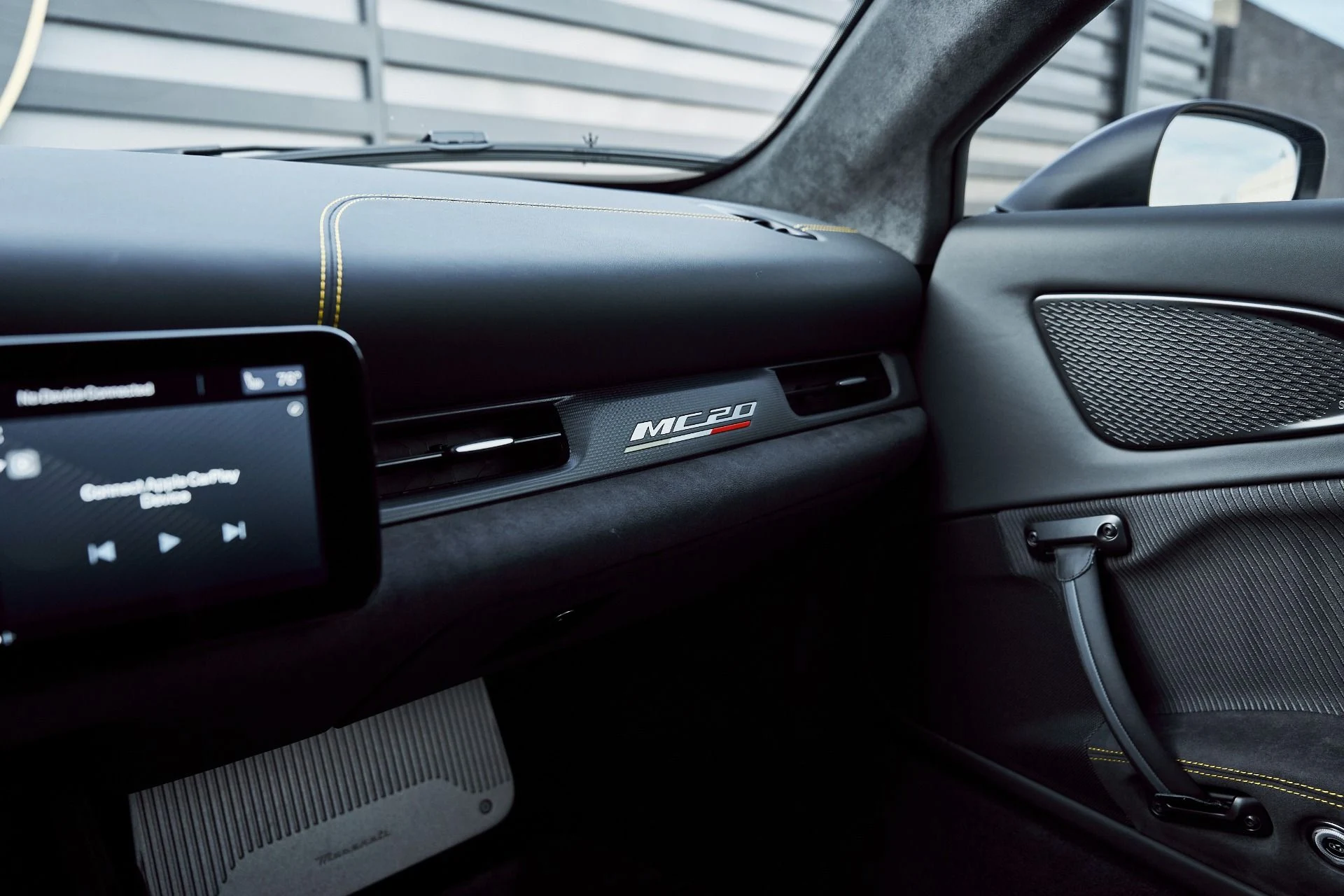 mph076_1505775435_Used_2024_Maserati_MC_20_Base_1772679301_7436212f62