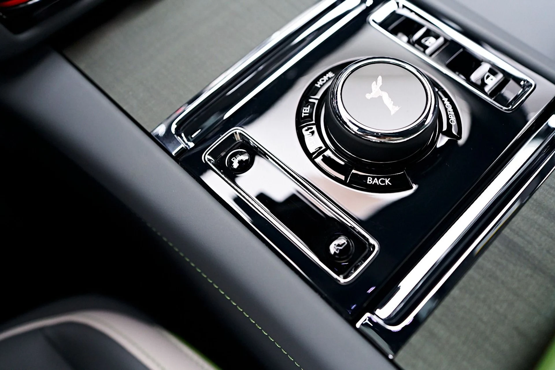 mph076_1590127898_Used_2024_Rolls_Royce_Spectre_1741399260_50c5281066