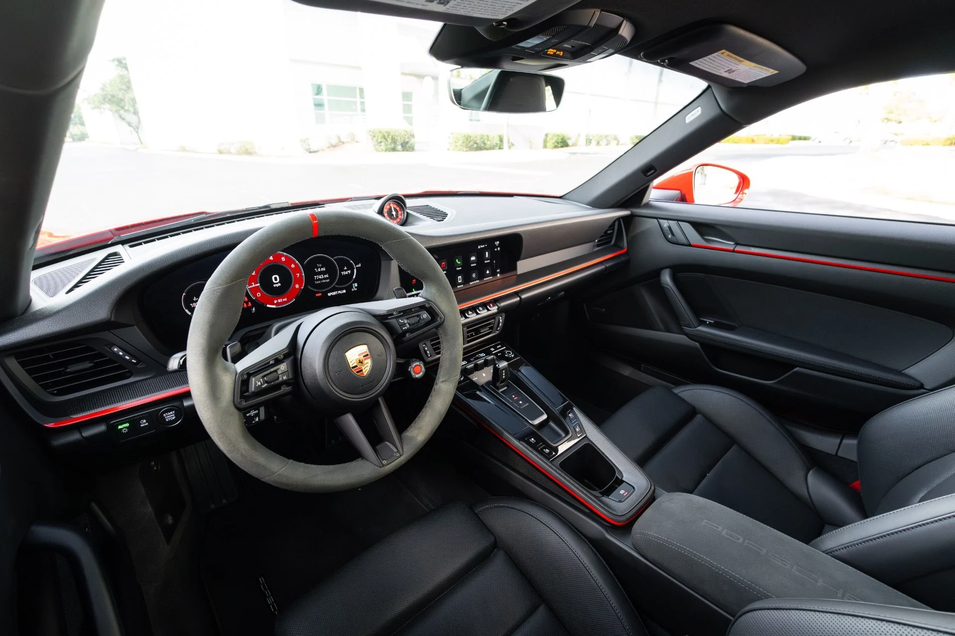 mph076_1600625017_Used_2025_Porsche_911_Carrera_1779505125_d43554311f
