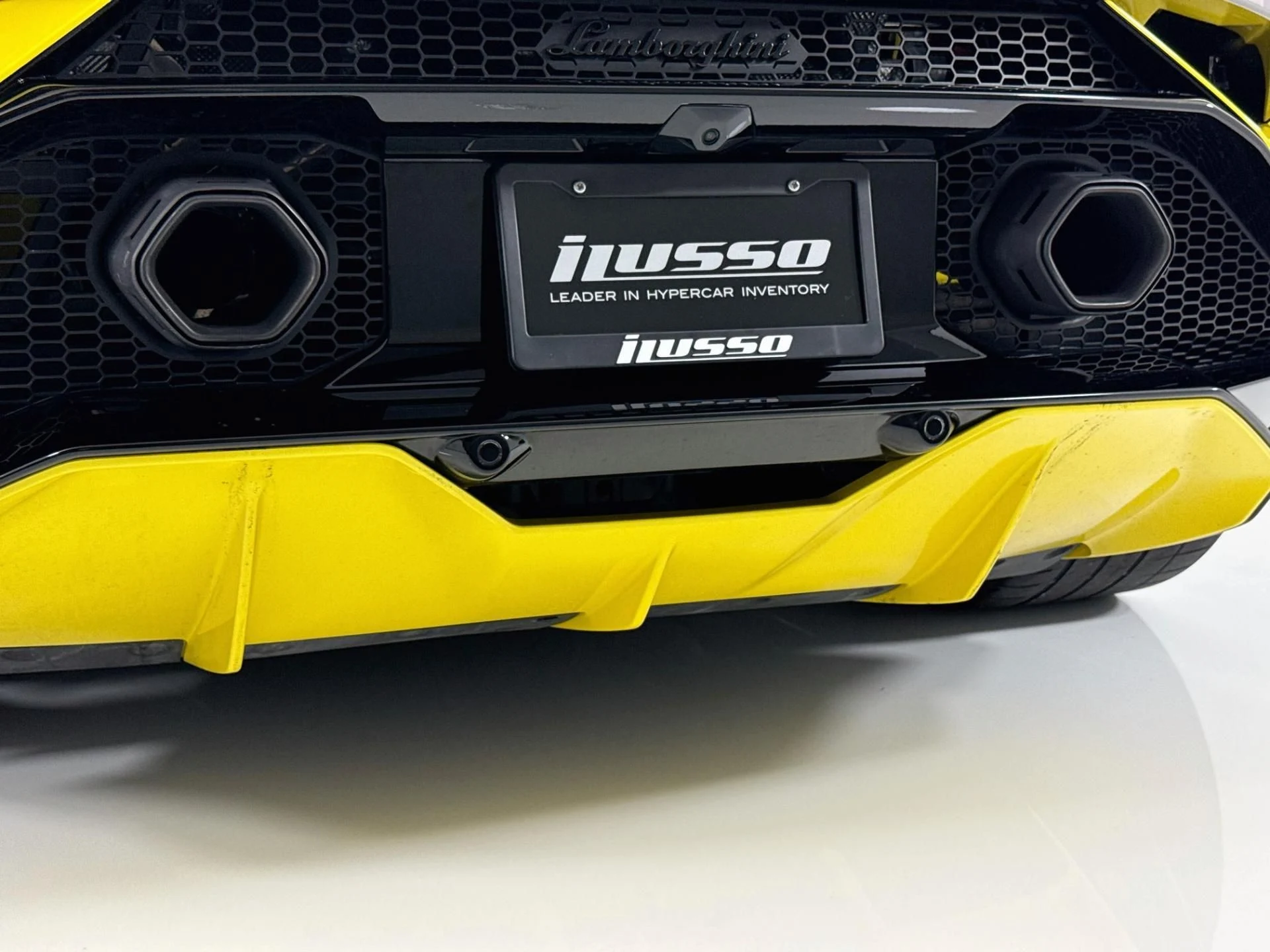 mph076_1644957708_Used_2023_Lamborghini_Huracan_Tecnica_1793401554_bcb3ca5e12