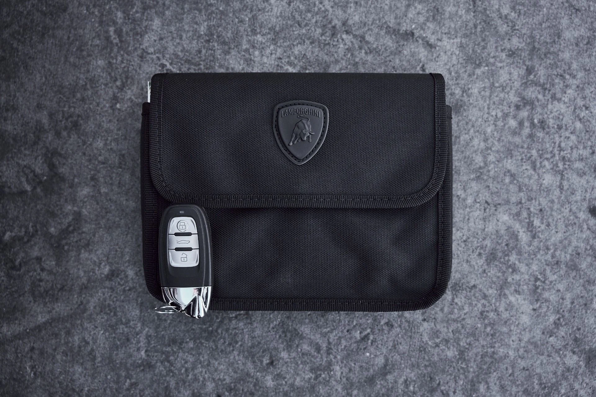 mph076_1682494832_Used_2024_Lamborghini_Huracan_EVO_Base_1771467087_0c6ab277ea
