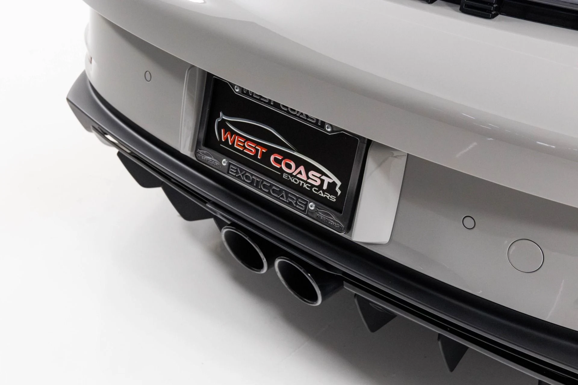 mph076_1721418059_Used_2024_Porsche_911_GT_3_Touring_1761003679_af43e9f6d5