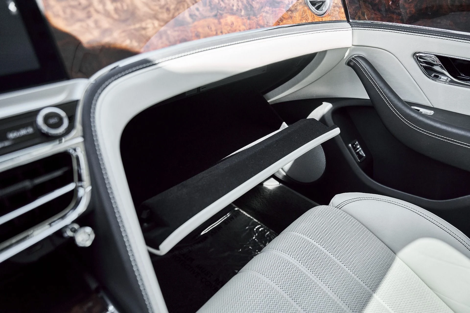 mph076_1769761062_Used_2021_Bentley_Flying_Spur_V8_1780617226_50ec317ff8