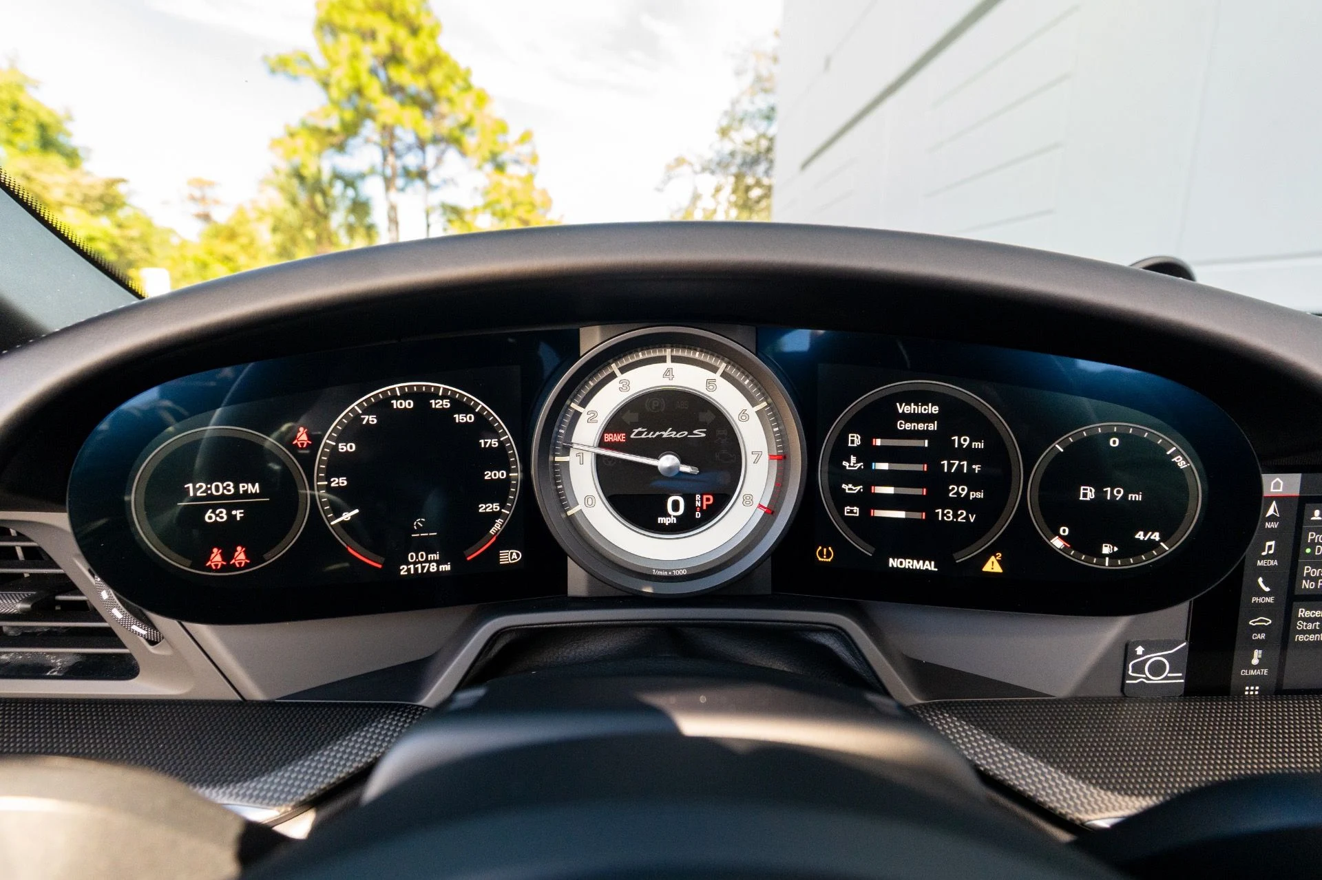 mph076_1938120462_Used_2021_Porsche_911_Turbo_S_Cabriolet_1770146418_5d050453ee