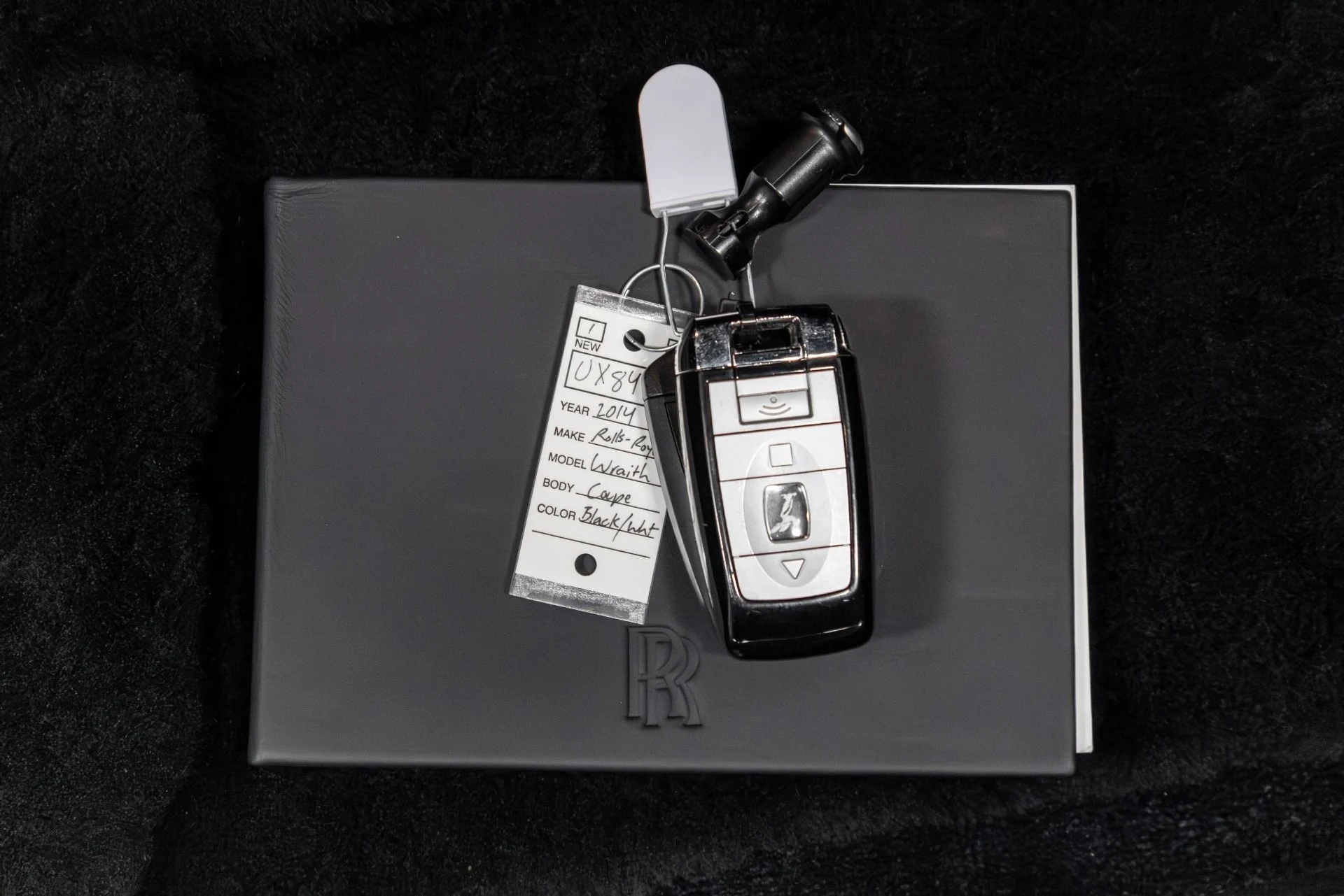 mph076_195846265_Used_2014_Rolls_Royce_Wraith_1768708128_094eecf666