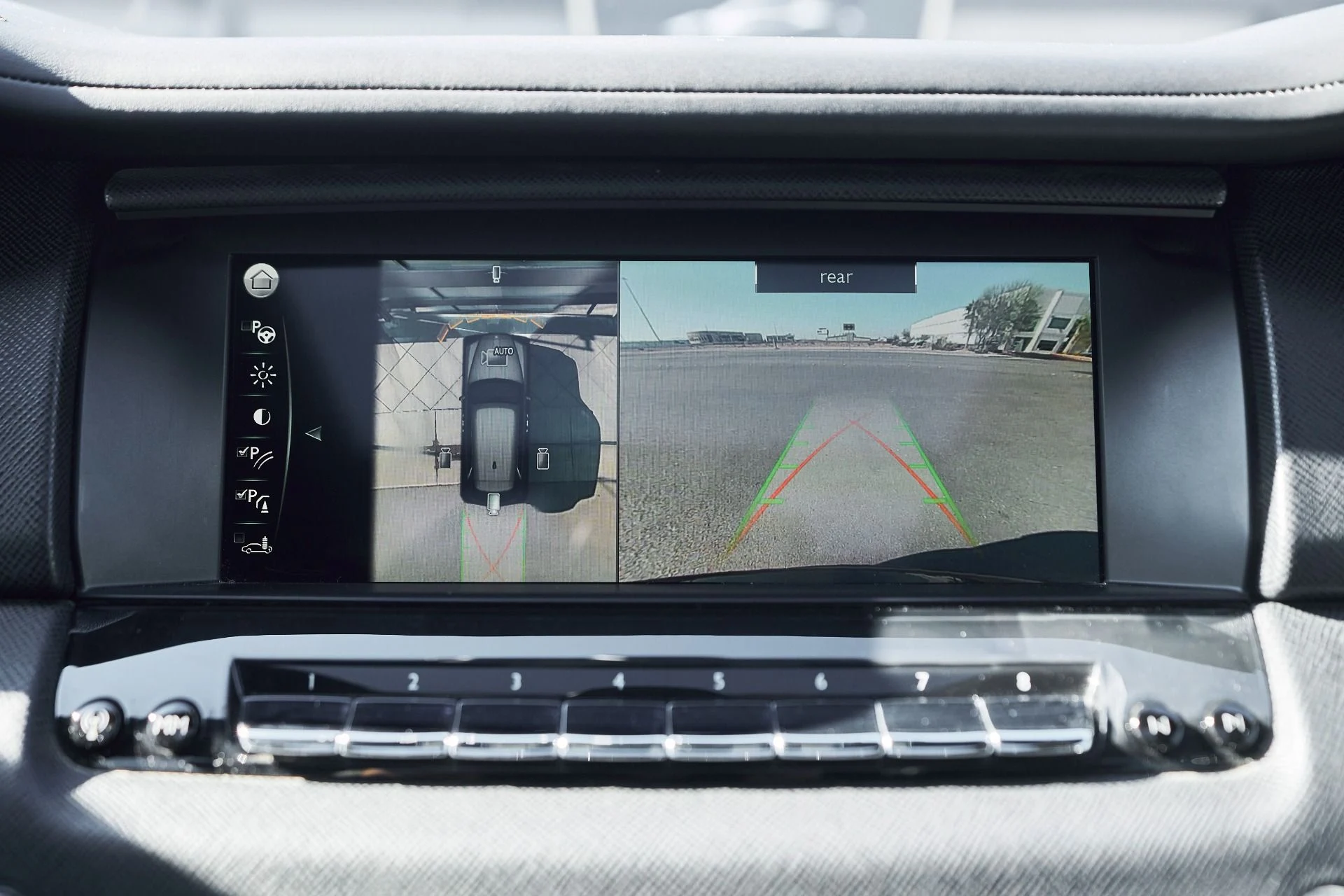 mph076_1996693618_Used_2019_Rolls_Royce_Cullinan_Base_1764382788_3a5a9557e0