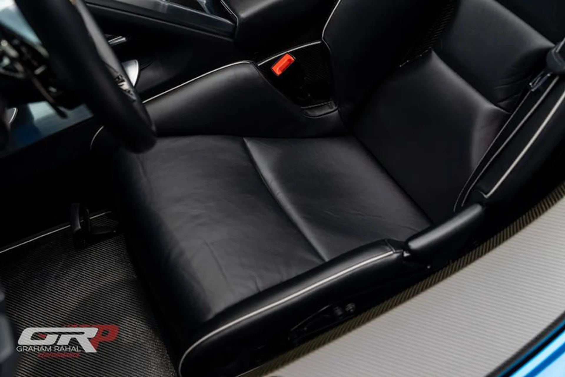 mph076_2030680388_670684_FB_66_A2_41_F0_AB_3_D_B22_A21_ECE_070_d556ce7159