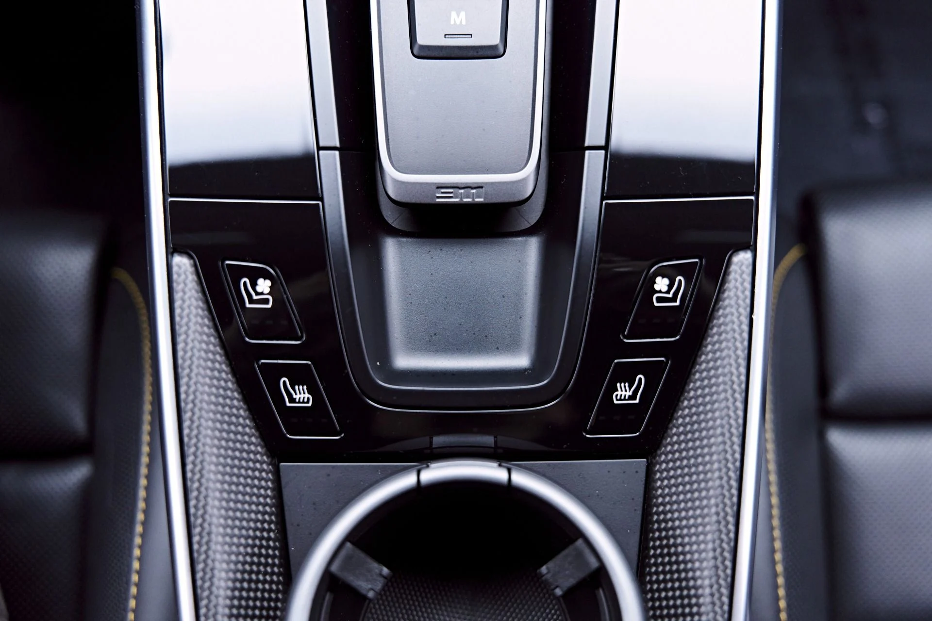 mph076_2046162071_Used_2023_Porsche_911_Turbo_S_1777508531_252000253c