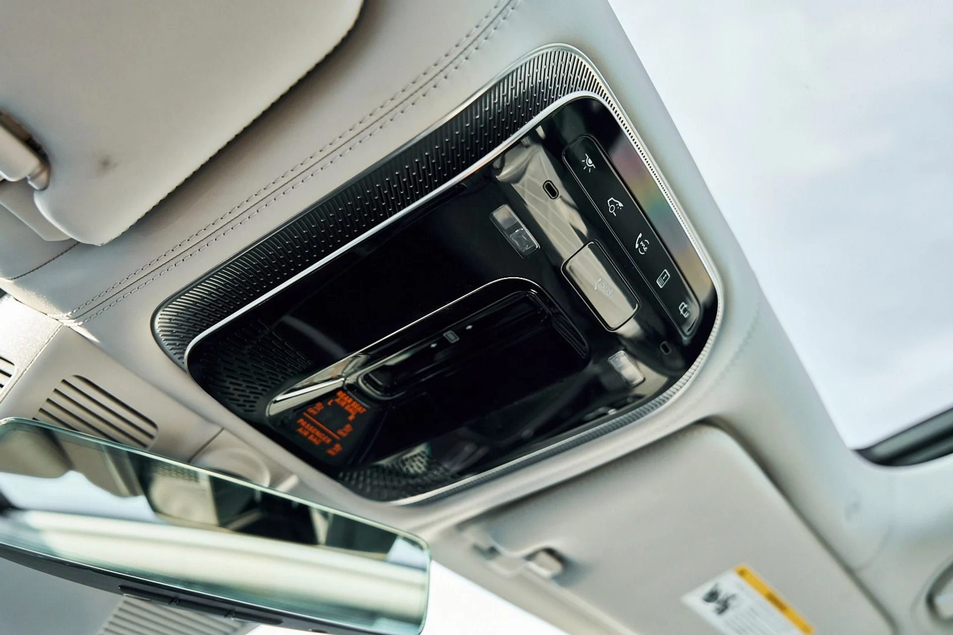 mph076_2069305188_Used_2021_Mercedes_Benz_S_Class_Maybach_S_580_1771643388_cede7a4f57