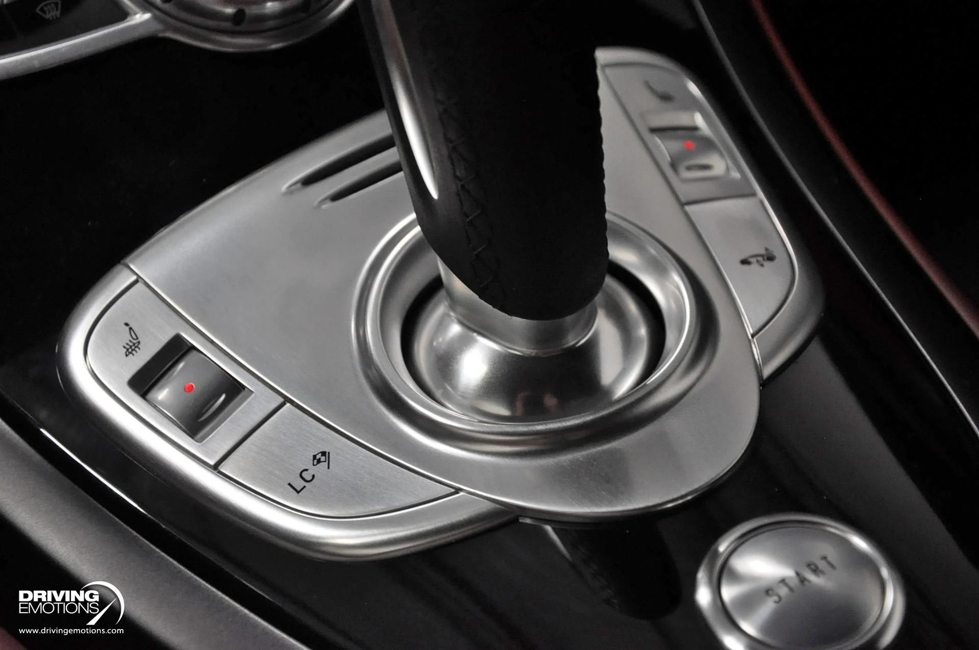 mph076_2079159718_479_p77_l_aa530022cc