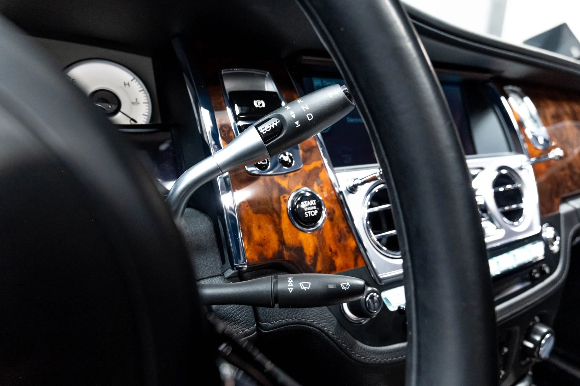 mph076_2147283172_Used_2012_Rolls_Royce_Ghost_1778014944_0526db2344