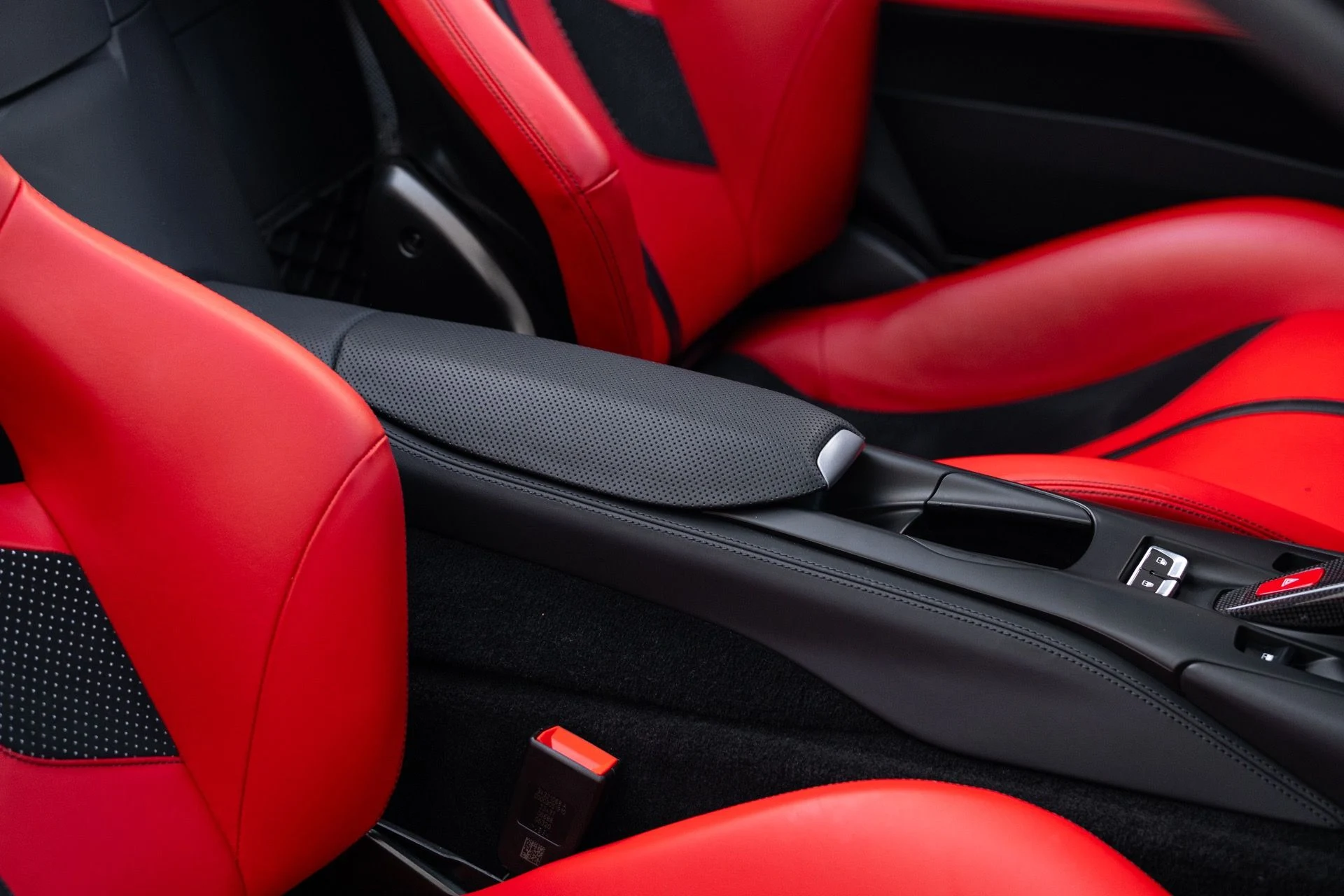 mph076_219454283_Used_2021_Ferrari_812_GTS_1770760460_2b2620c2e2