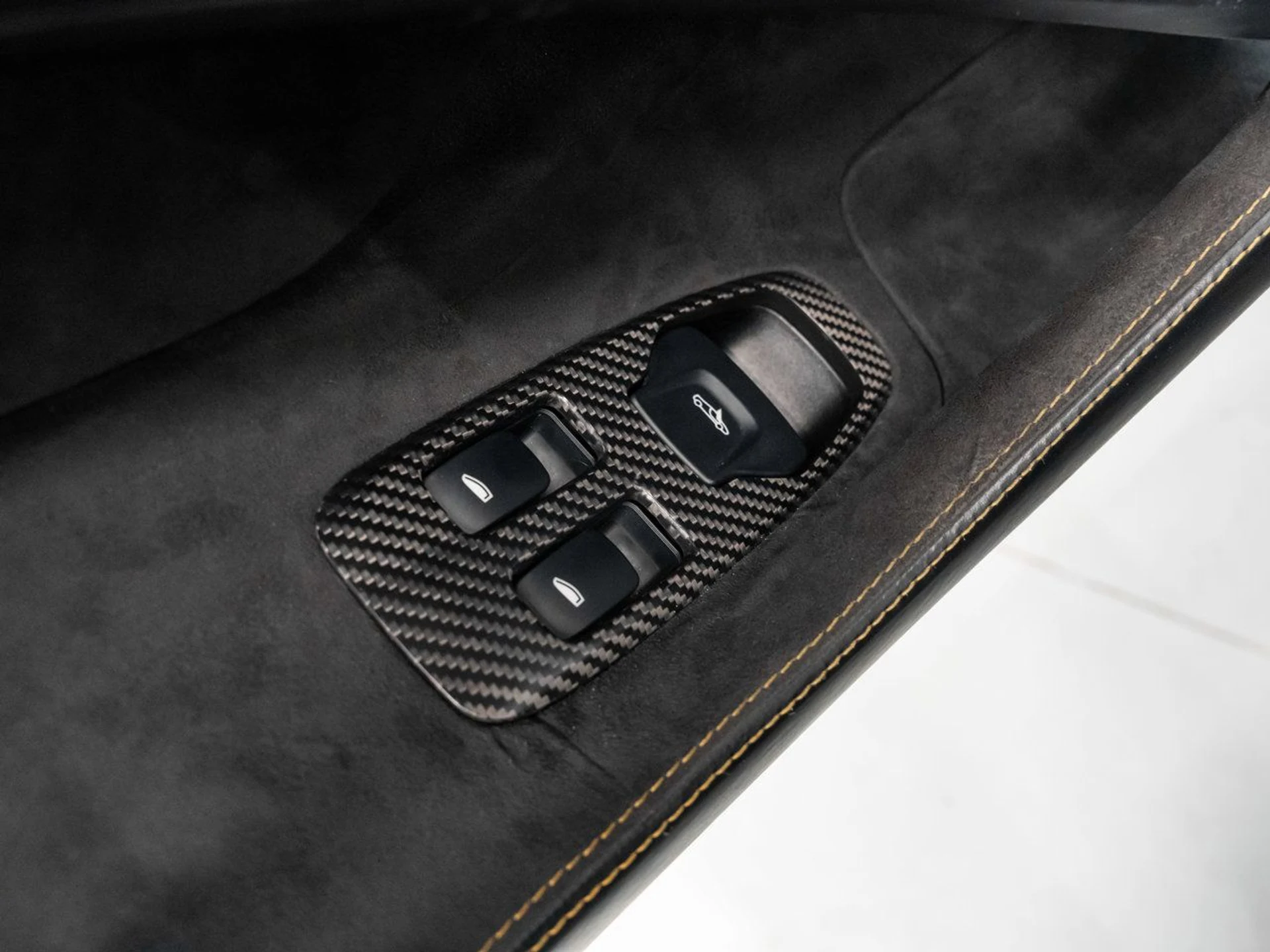 mph076_2523781123_mclaren_570s_2017_103870fc2a