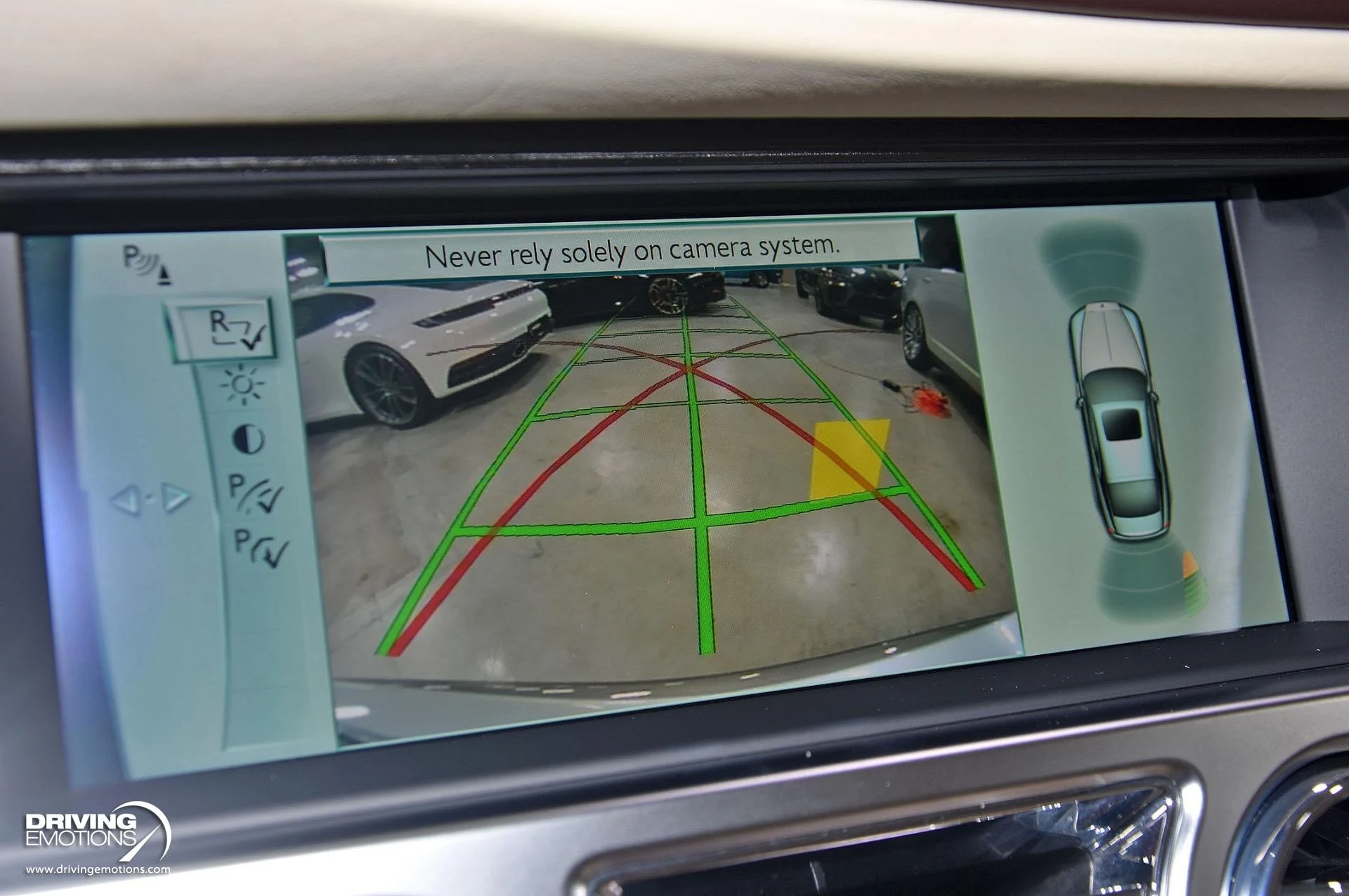 mph076_2526023684_883_p77_l_24cbb3cbb2