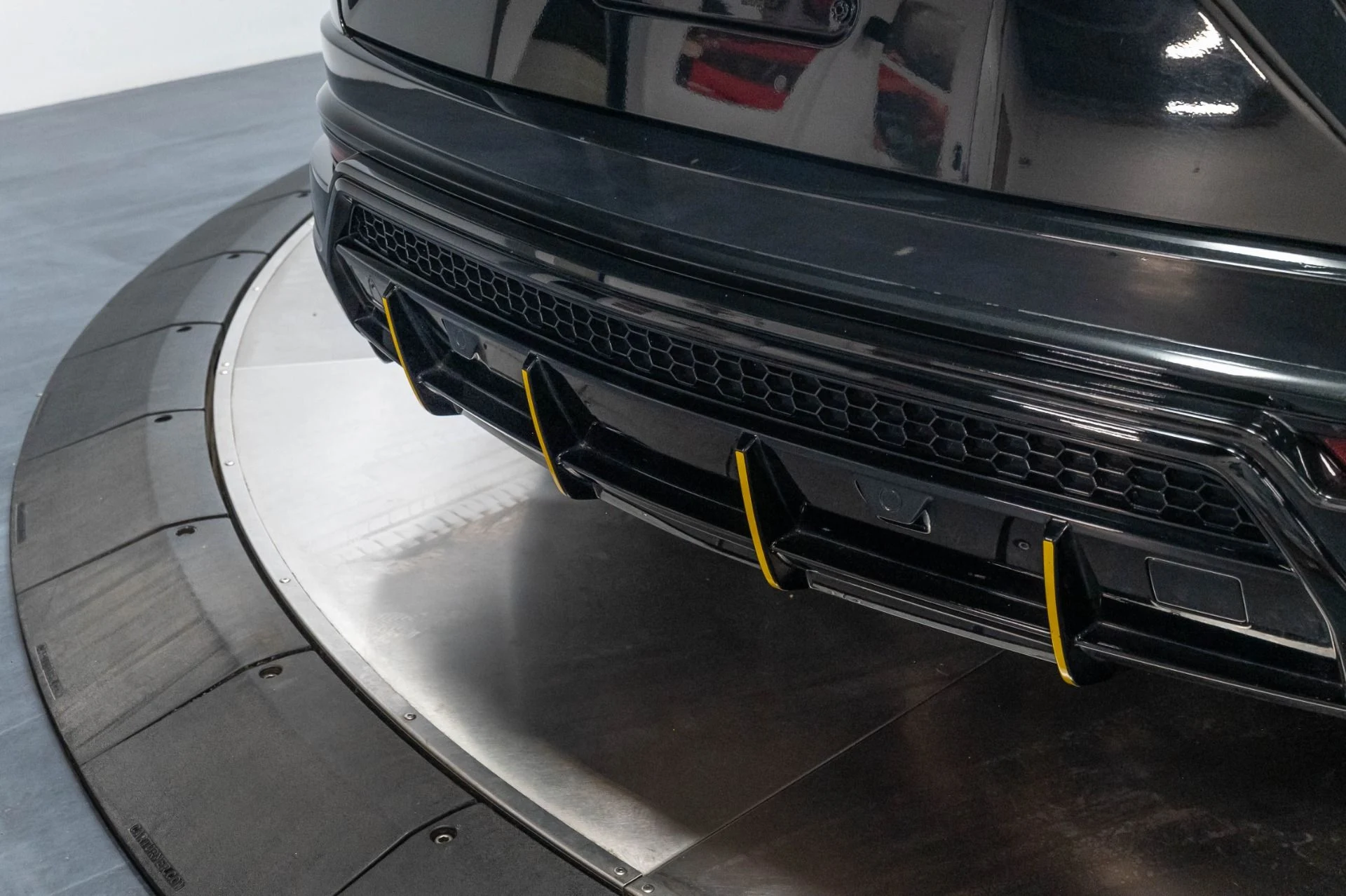 mph076_2540347693_Used_2019_Lamborghini_Urus_1786985122_333c597b08