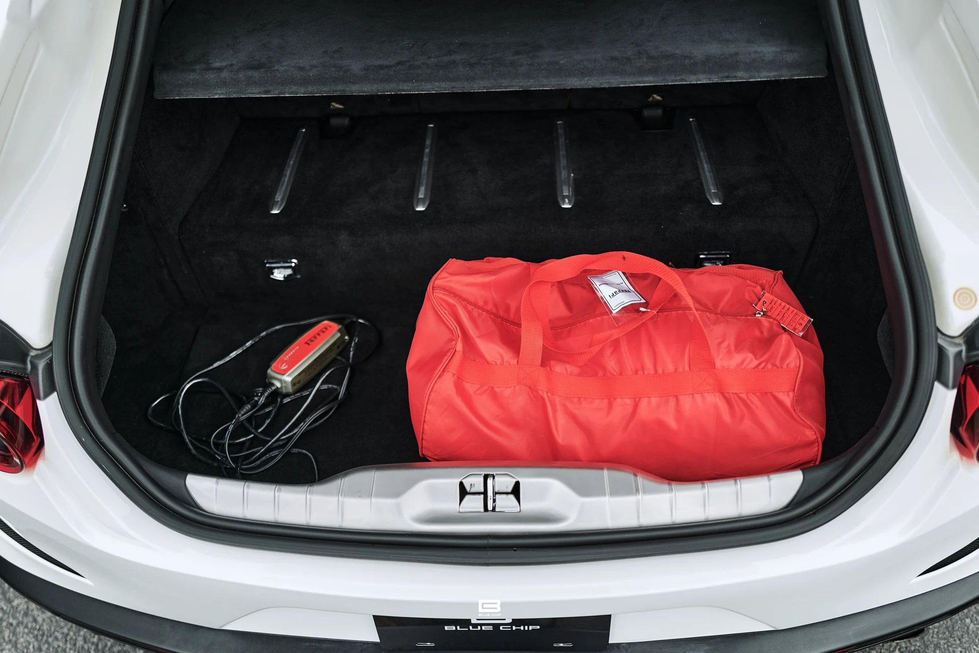 mph076_2585912597_69e2a4a1975000b35e3436c3_L1220612_a7ca0ad6f3