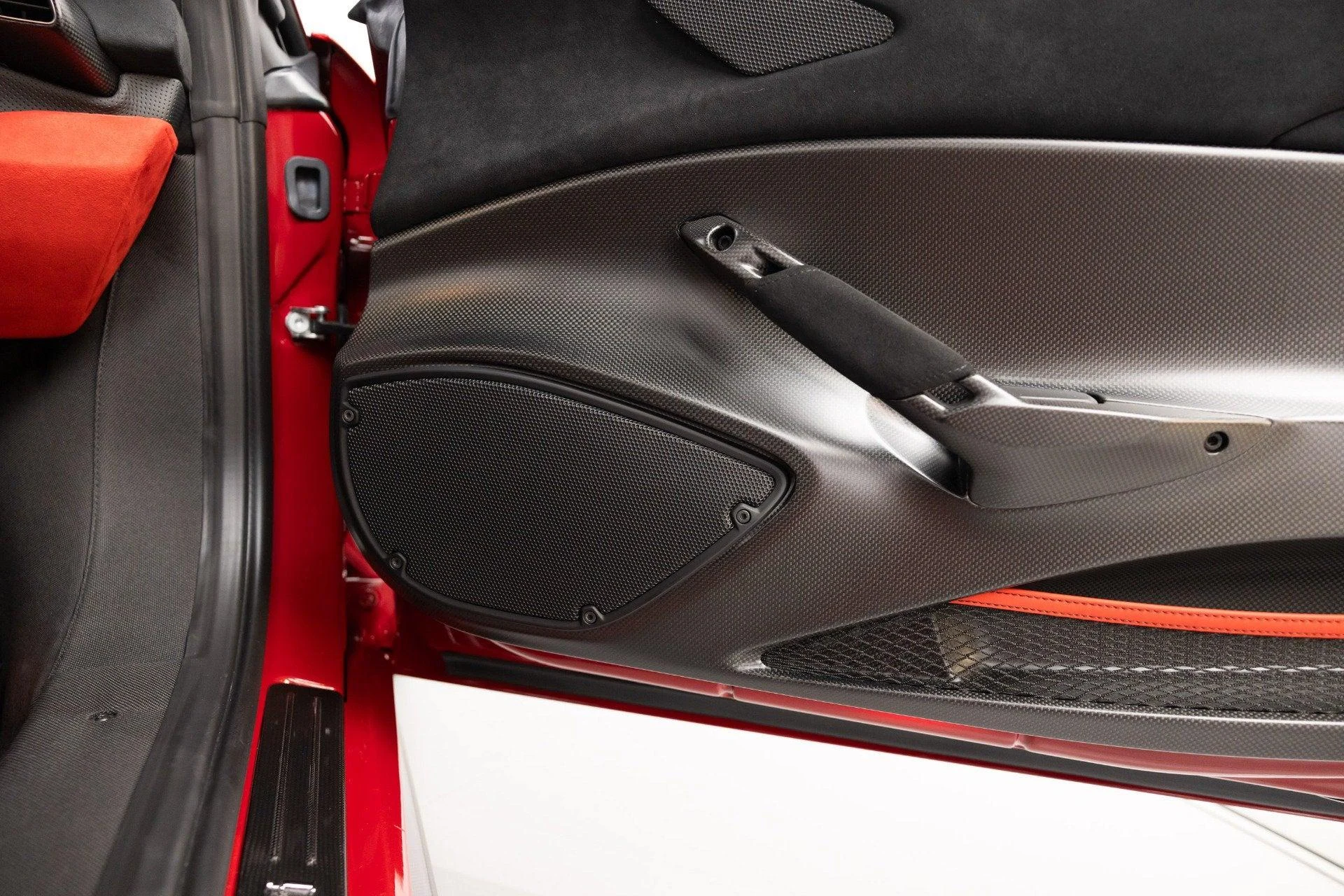 mph076_26868240_Used_2020_Ferrari_488_Pista_Spider_1786793416_ac22b7ac00