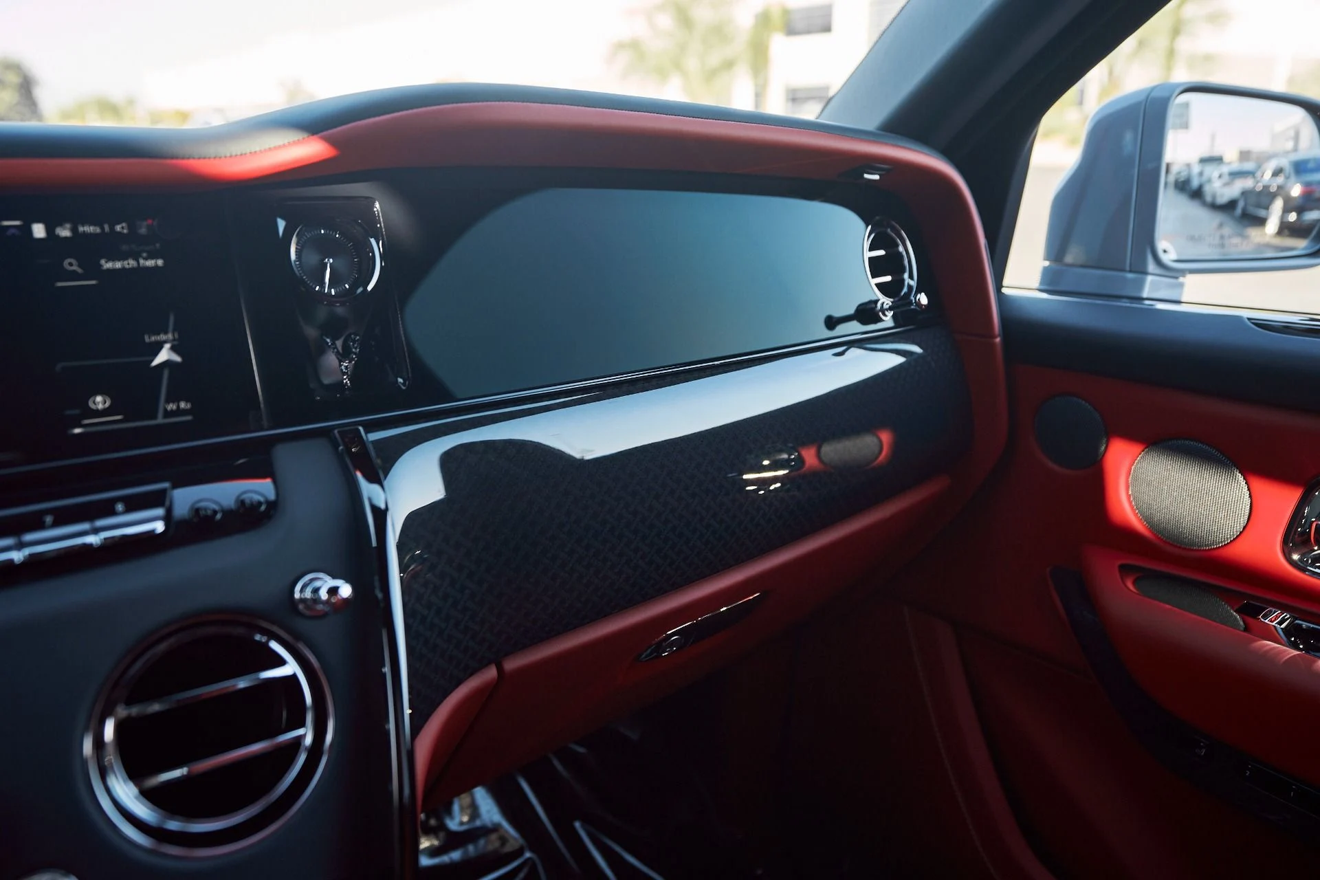 mph076_2703664065_Used_2025_Rolls_Royce_Cullinan_Black_Badge_1763084668_cf89209d1c