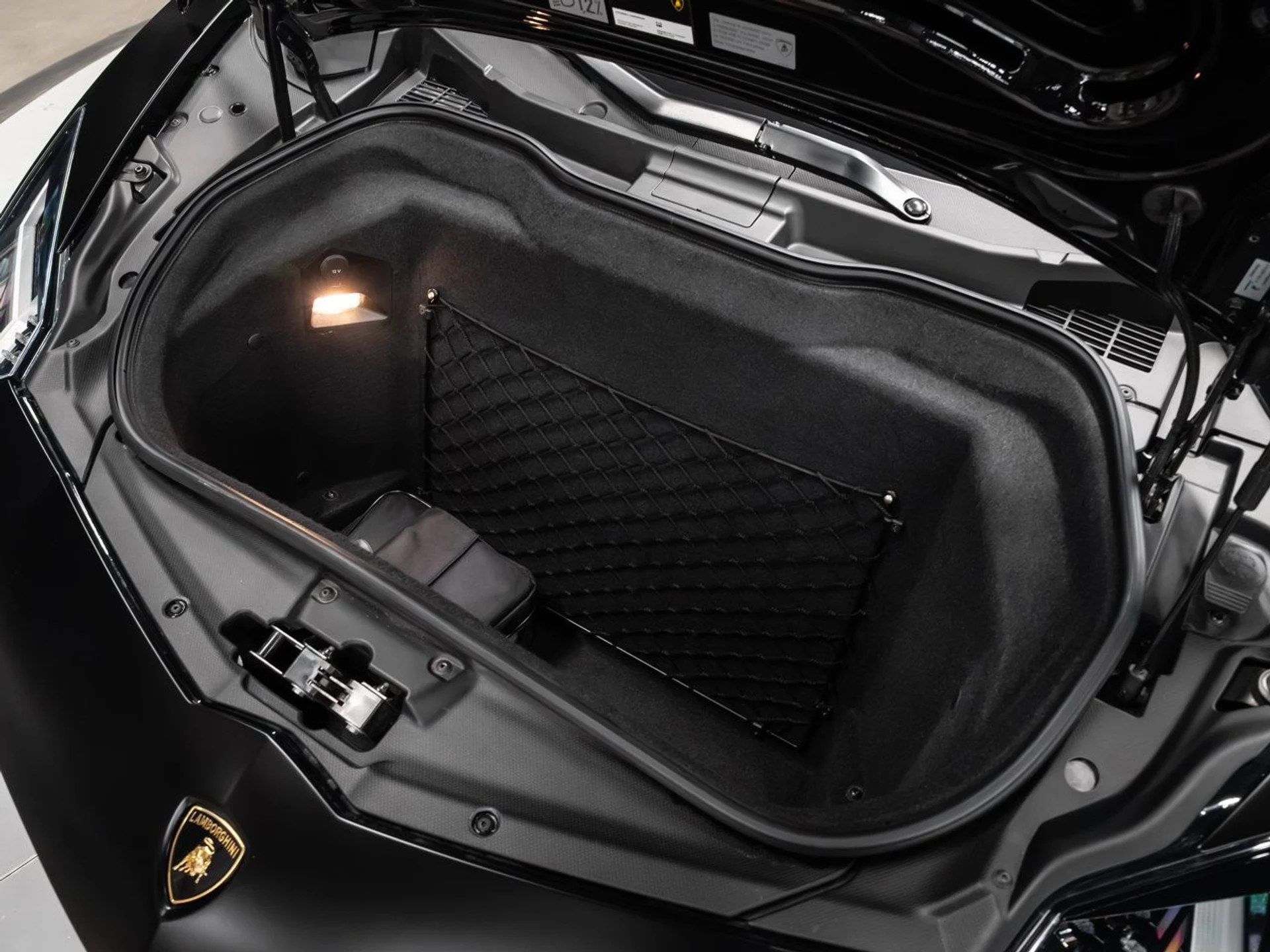 mph076_2731294147_lamborghini_aventador_2017_3003455d62