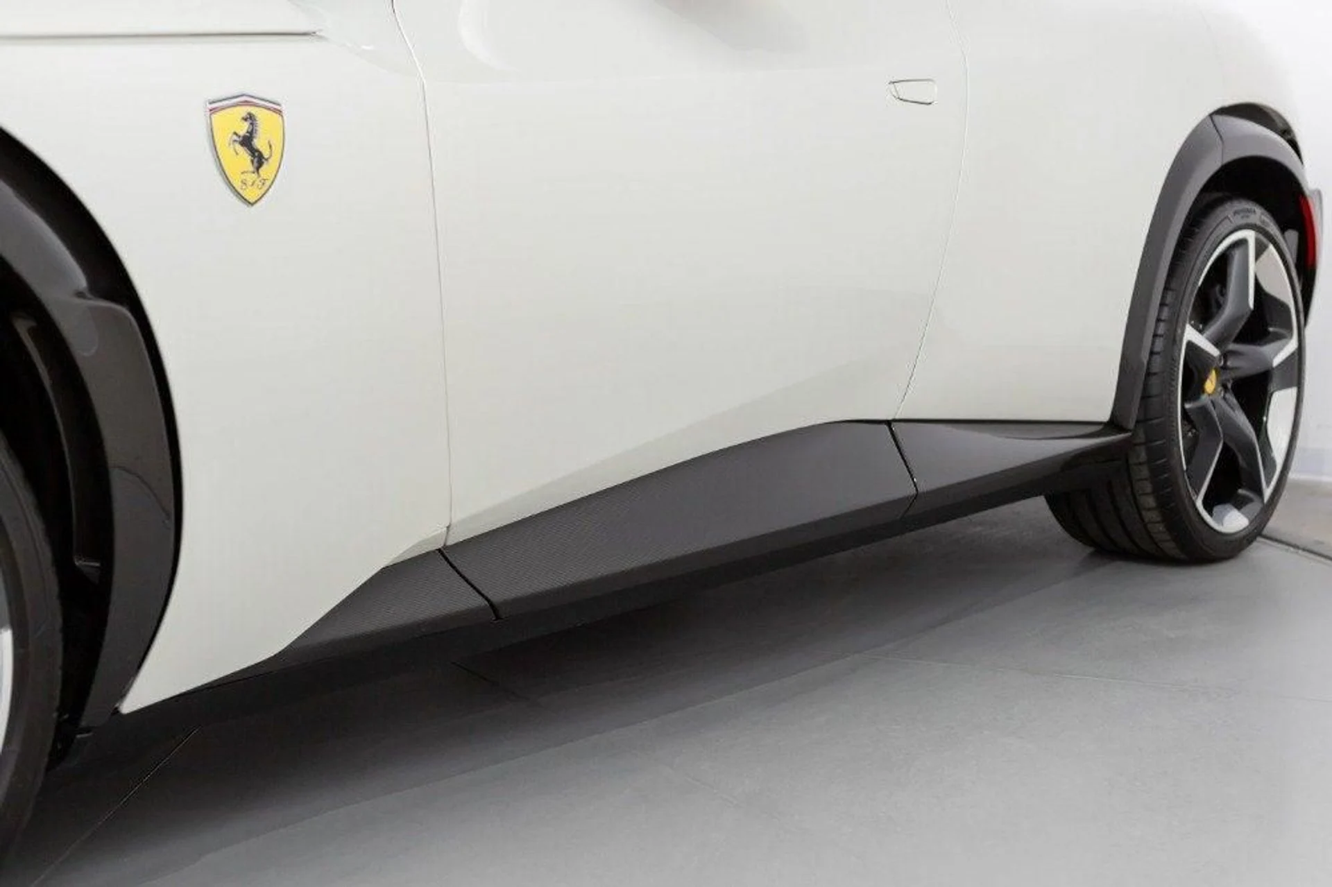 mph076_274250504_Used_2023_Ferrari_Purosangue_1787233456_bb8c7a0a1e