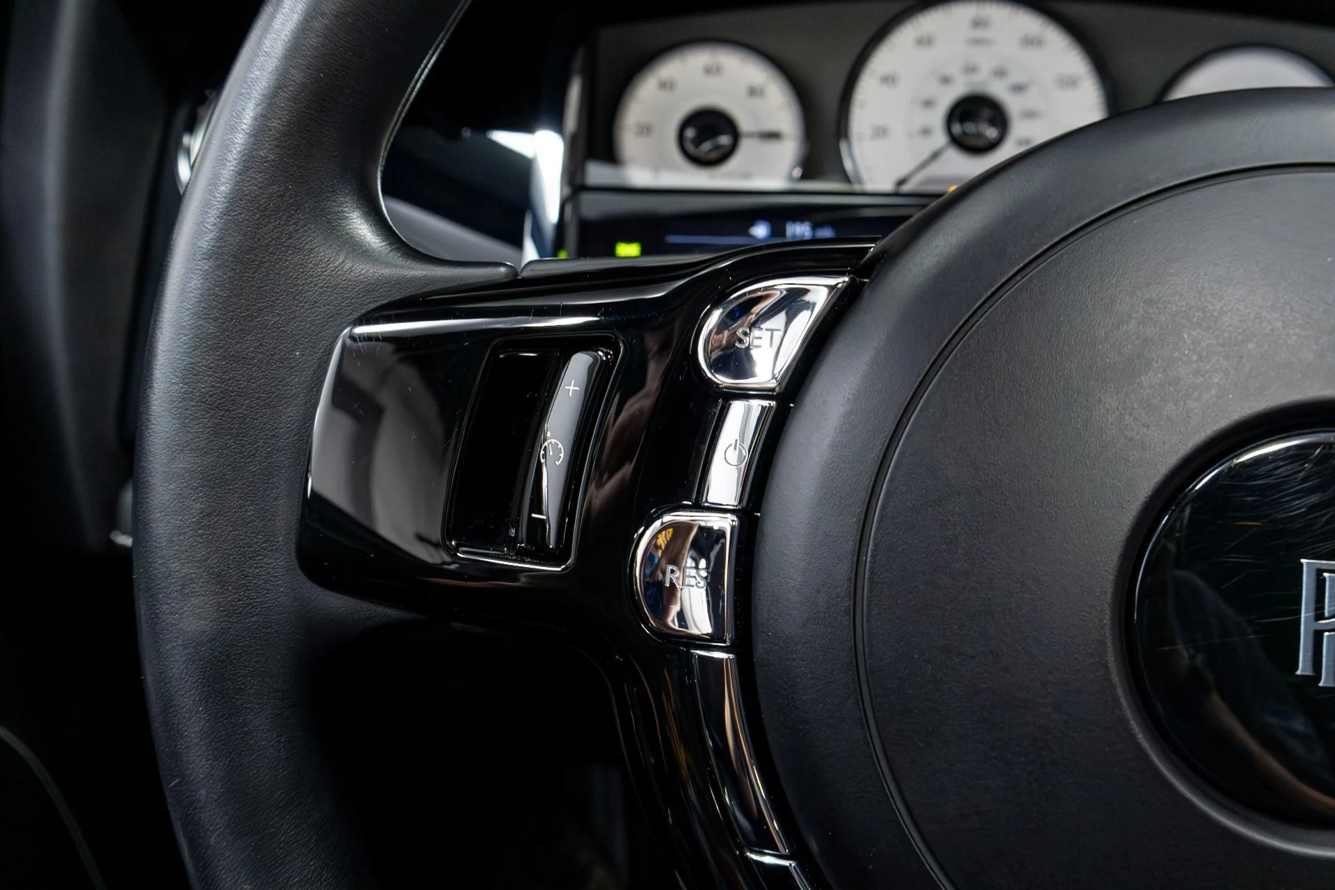 mph076_2748188245_Used_2016_Rolls_Royce_Ghost_1775019332_3db820941a