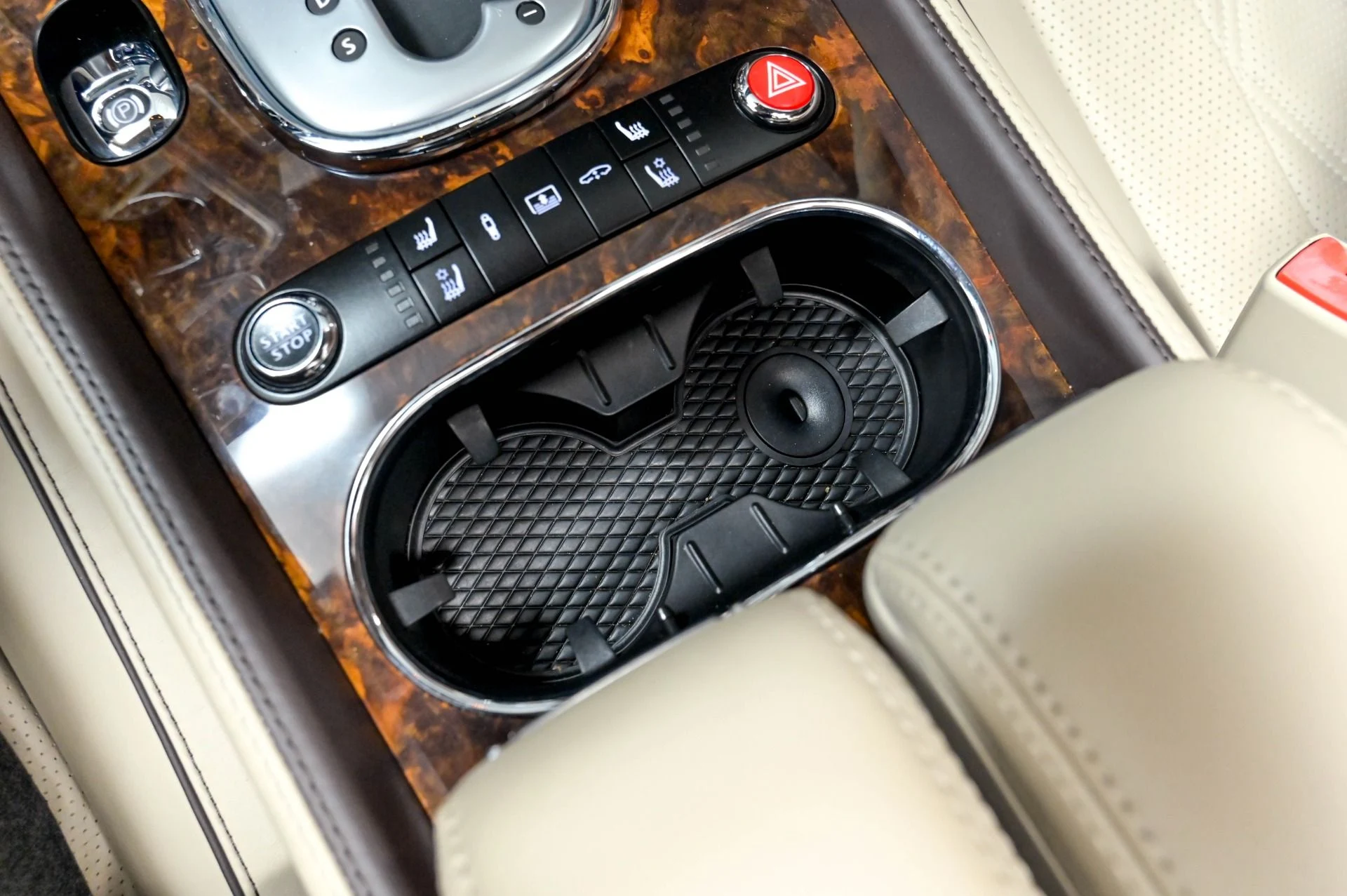 mph076_2753309566_Used_2015_Bentley_Flying_Spur_W12_1784214578_51018e8c2a