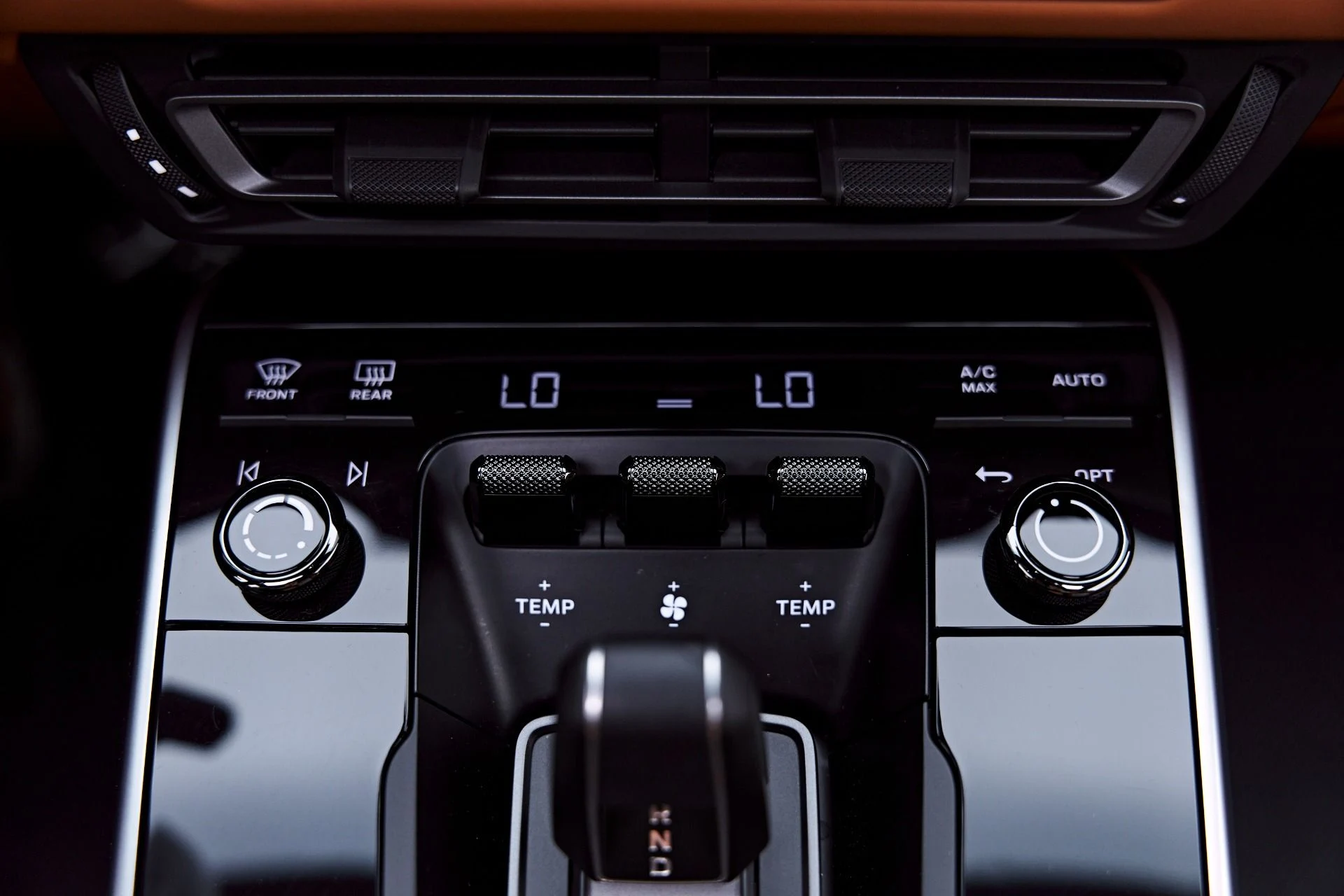 mph076_2786955108_Used_2024_Porsche_911_Turbo_S_1777505330_88bf3af952