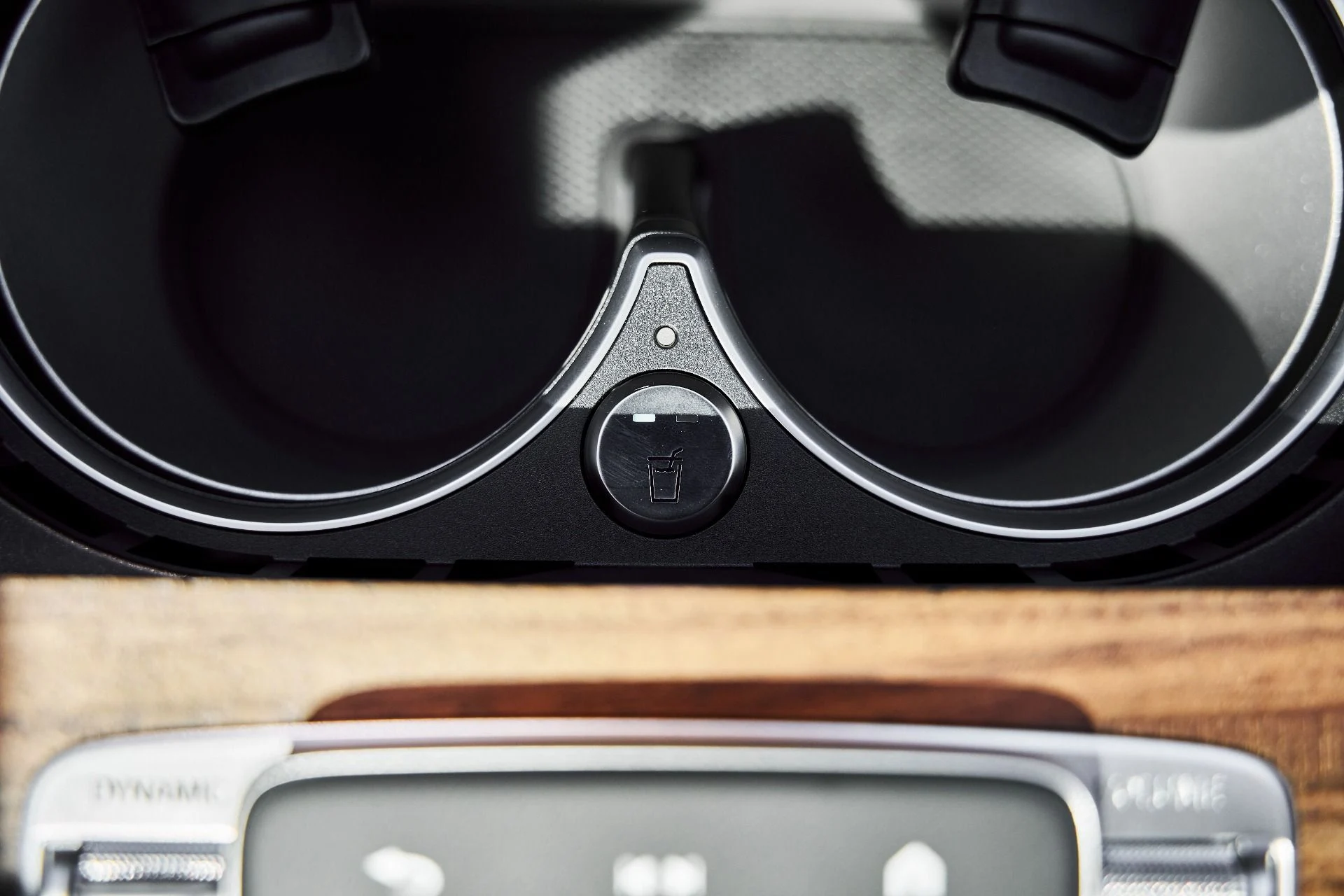 mph076_282843222_Used_2026_Mercedes_Benz_GLS_Maybach_GLS_600_1776732903_6bca09cce8