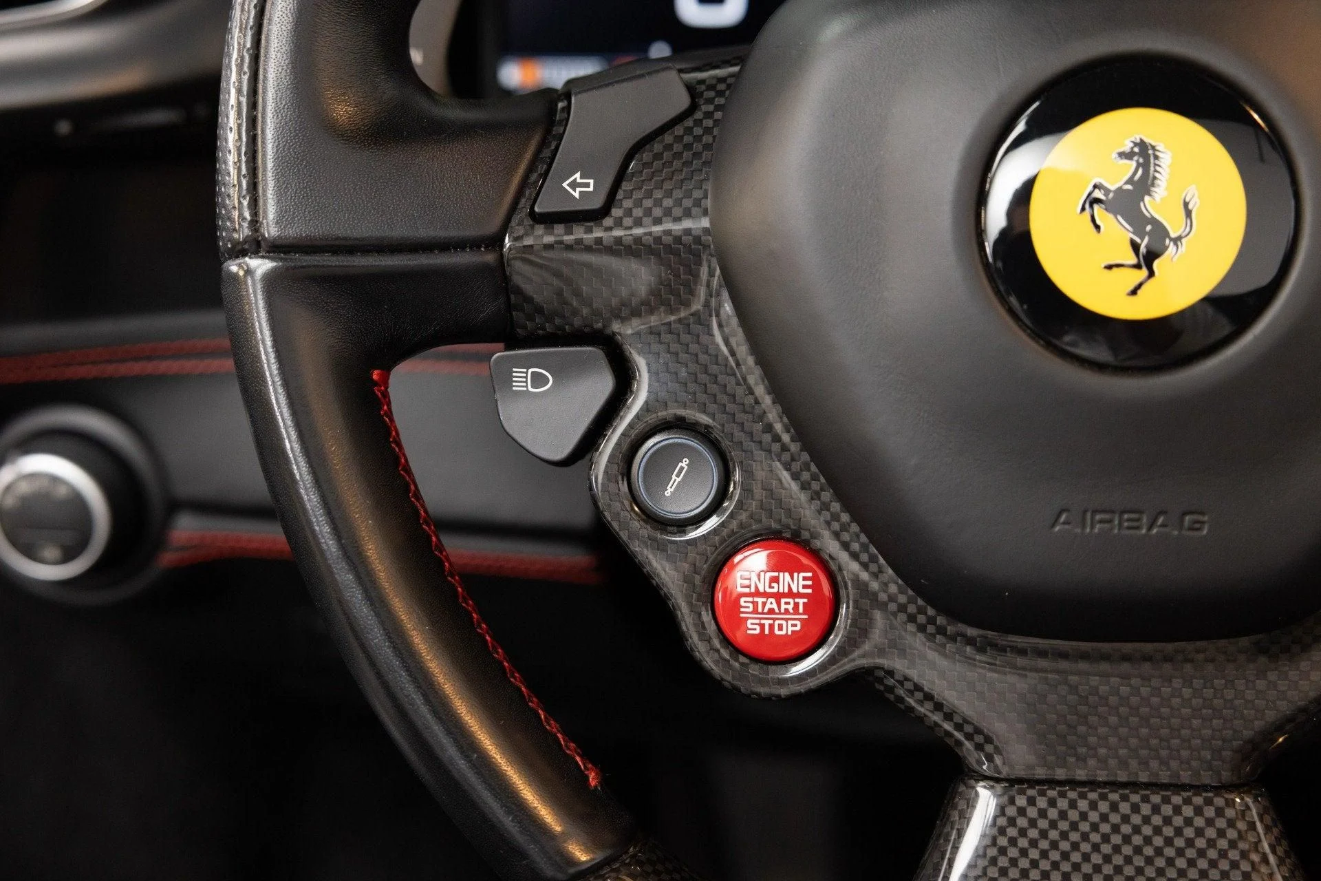 mph076_3084378013_Used_2017_Ferrari_488_Spider_1787836805_1ae1422714
