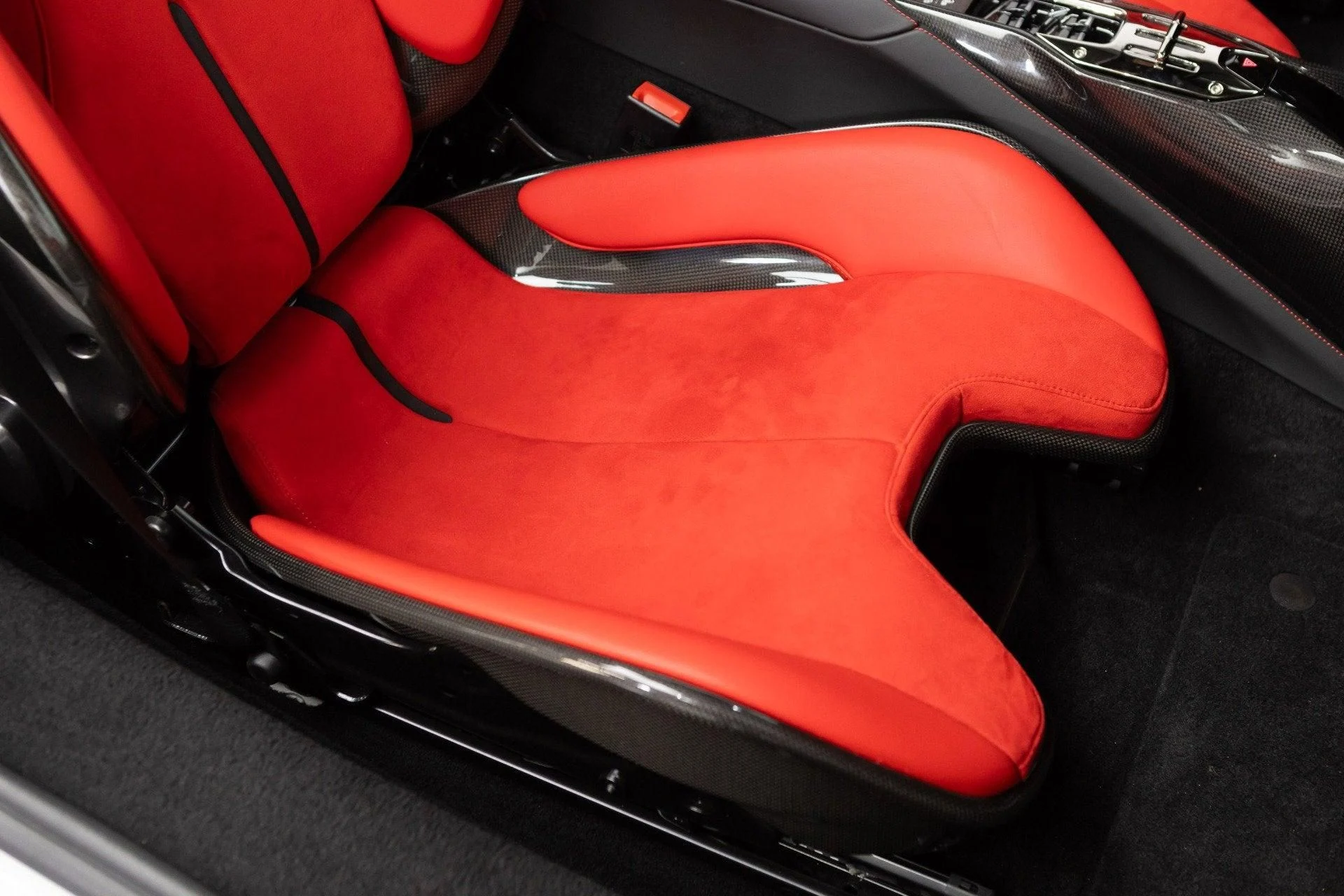 mph076_3129709759_Used_2022_Ferrari_SF_90_Spider_1777382794_523e219e75