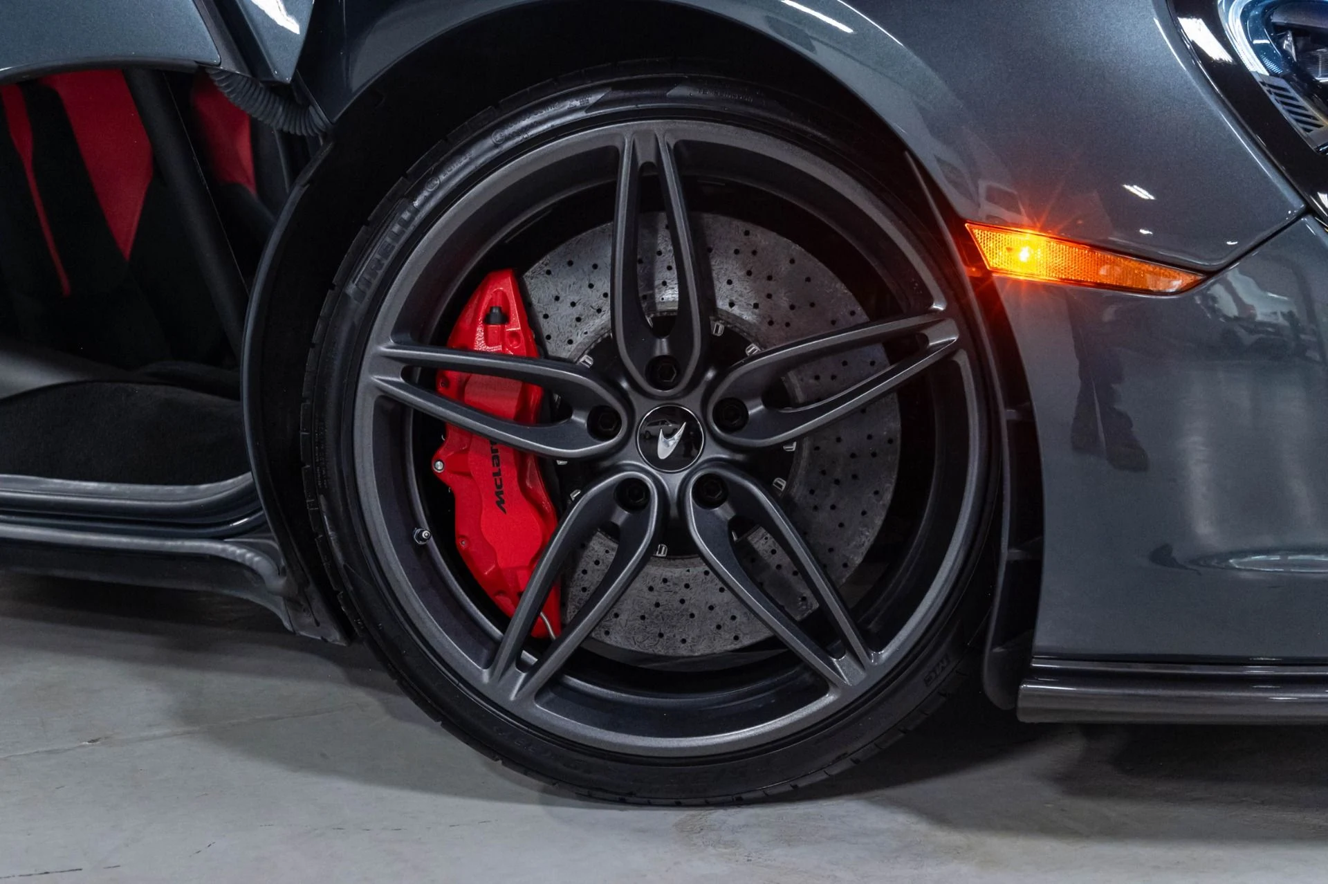 mph076_3210577896_Used_2019_Mc_Laren_570_S_1783628285_3dd3641a73