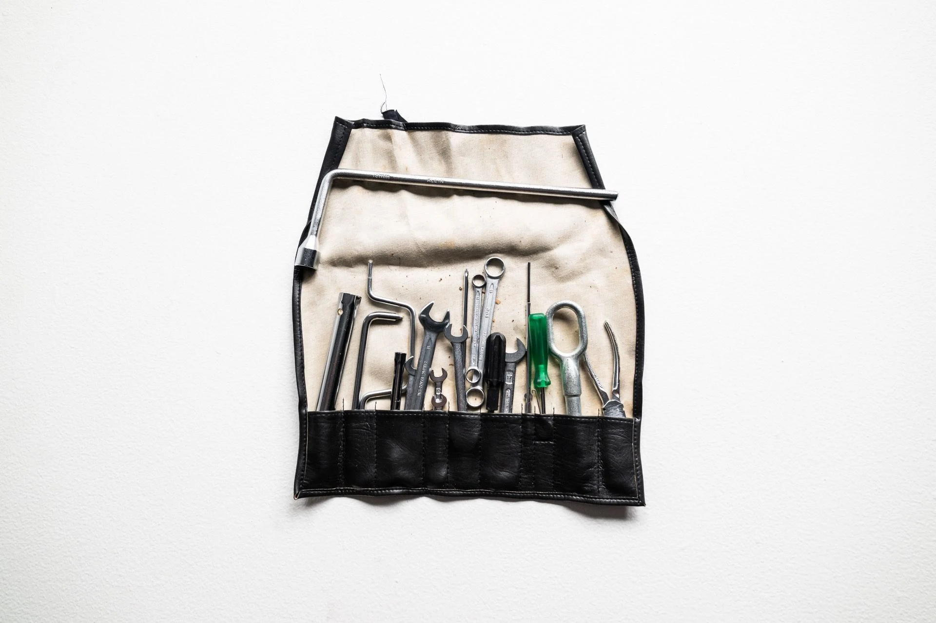 mph076_3239960538_12656_p77_l_594b04e986