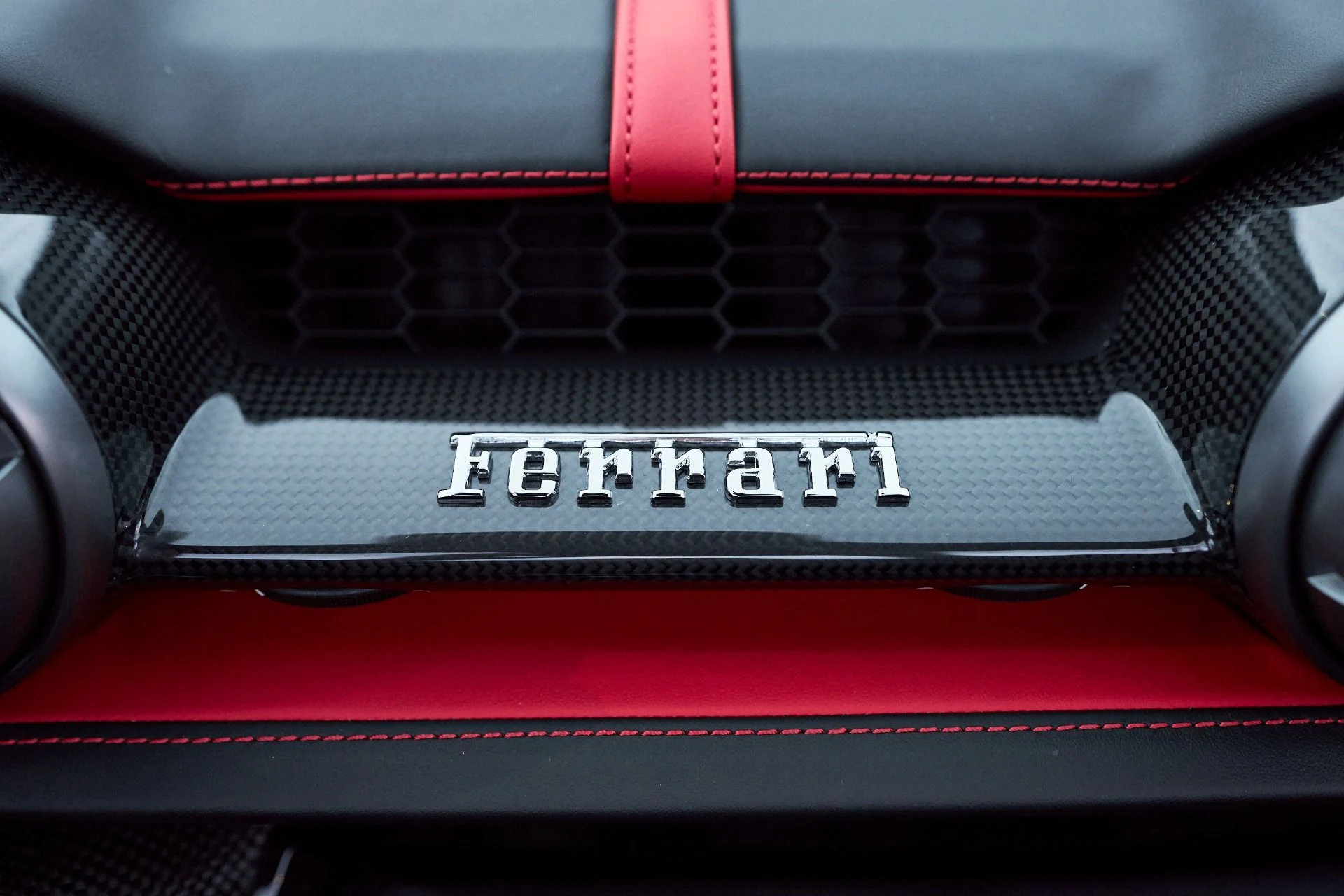 mph076_3281035695_Used_2021_Ferrari_812_GTS_Base_1760544729_c298797309