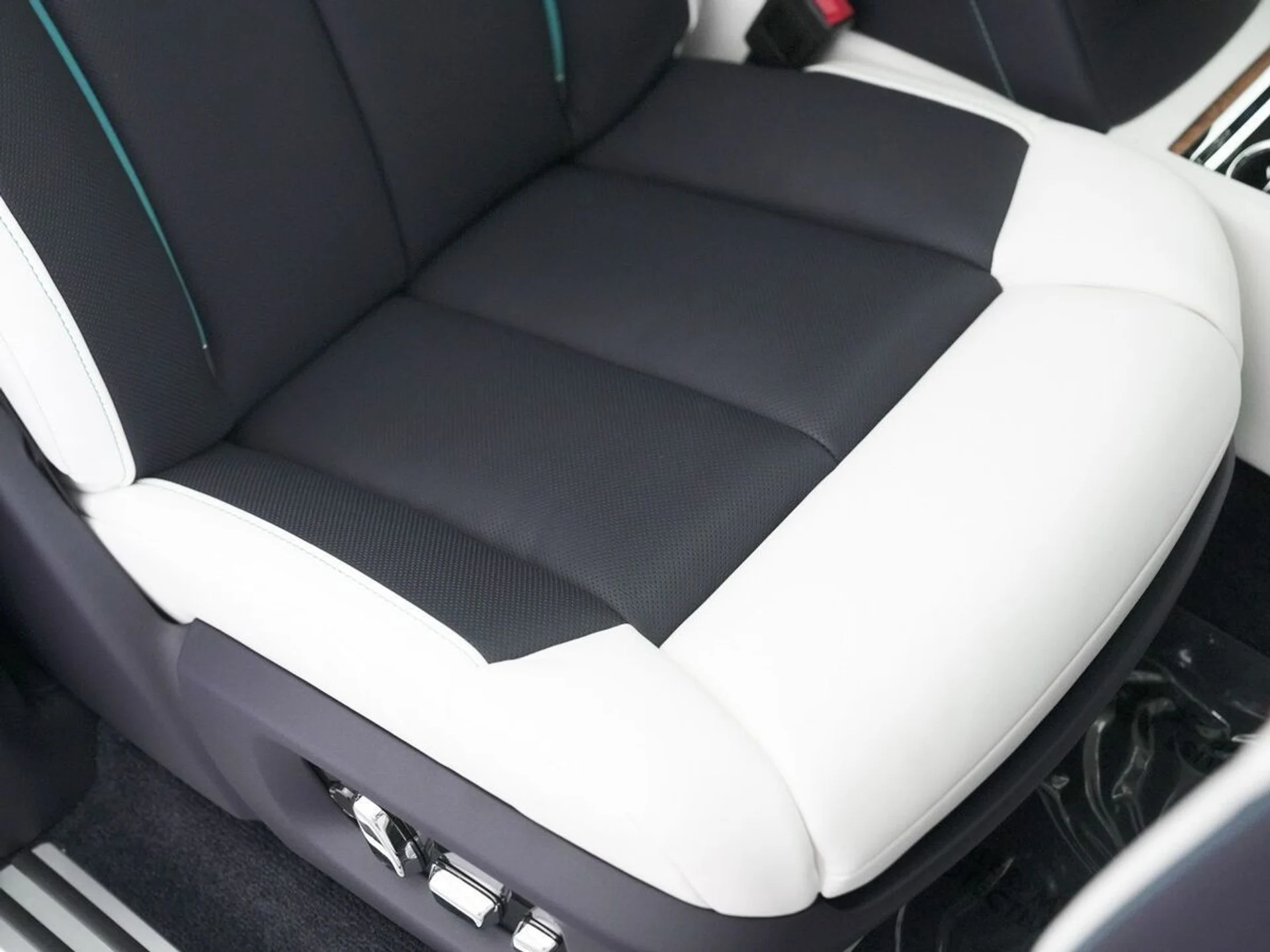 mph076_3314365423_i7n4uwtvby12zt5vd391hnktmbes_bce2a7ba87