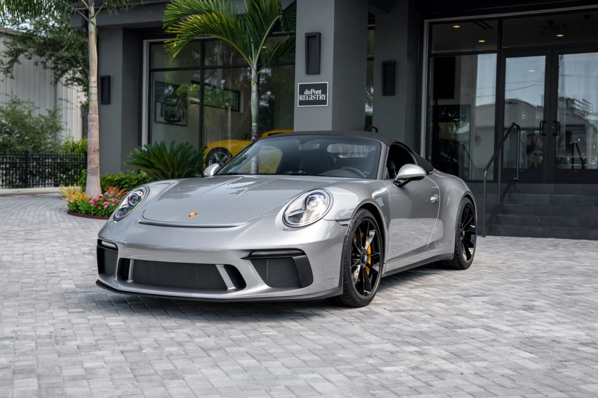 mph076_3436539857_Used_2019_Porsche_911_Speedster_1781046614_6225a56606