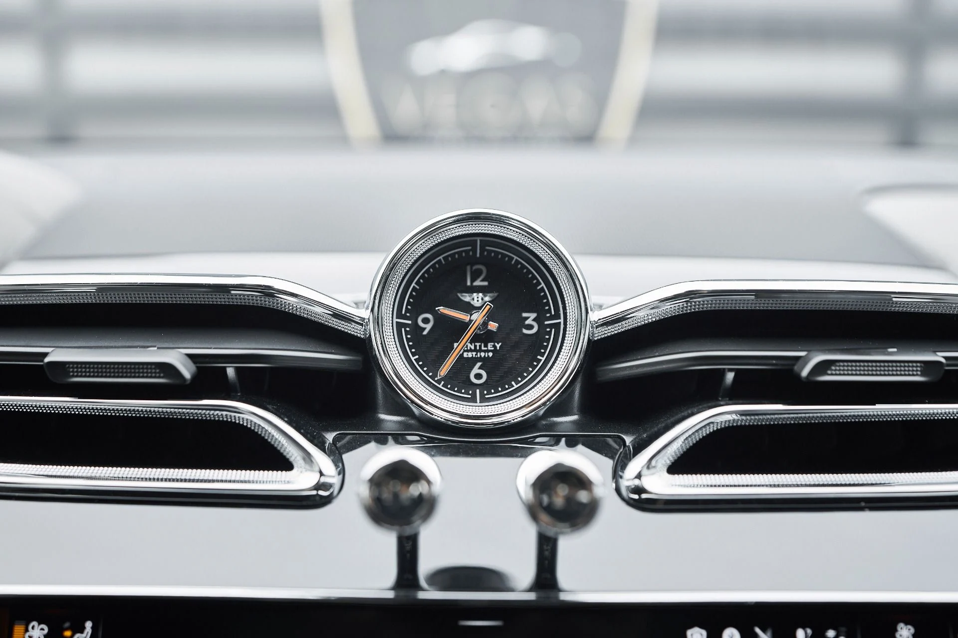 mph076_3528973916_Used_2023_Bentley_Bentayga_EWB_Azure_1763502606_94bb0a56e1