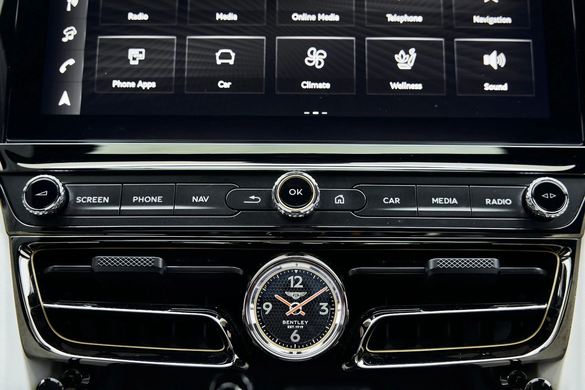 mph076_3633280796_Used_2025_Bentley_Flying_Spur_Speed_1769137162_2da71e9499